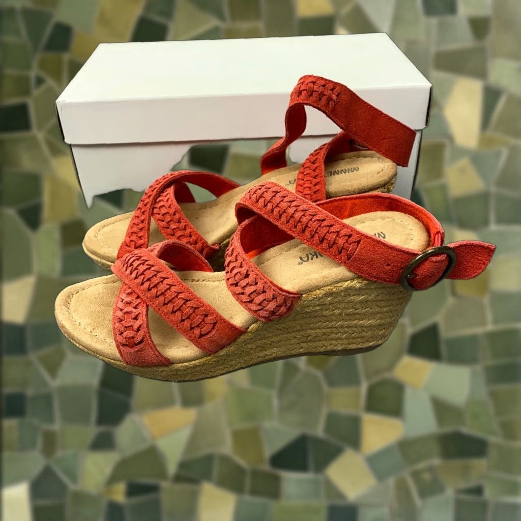 Minnetonka VINTAGE Minnetonka Women’s Sandals Size 6 Leather Wedge Open Toe Poppy Red Strappy Size US 6 / IT 36 - 1 Thumbnail