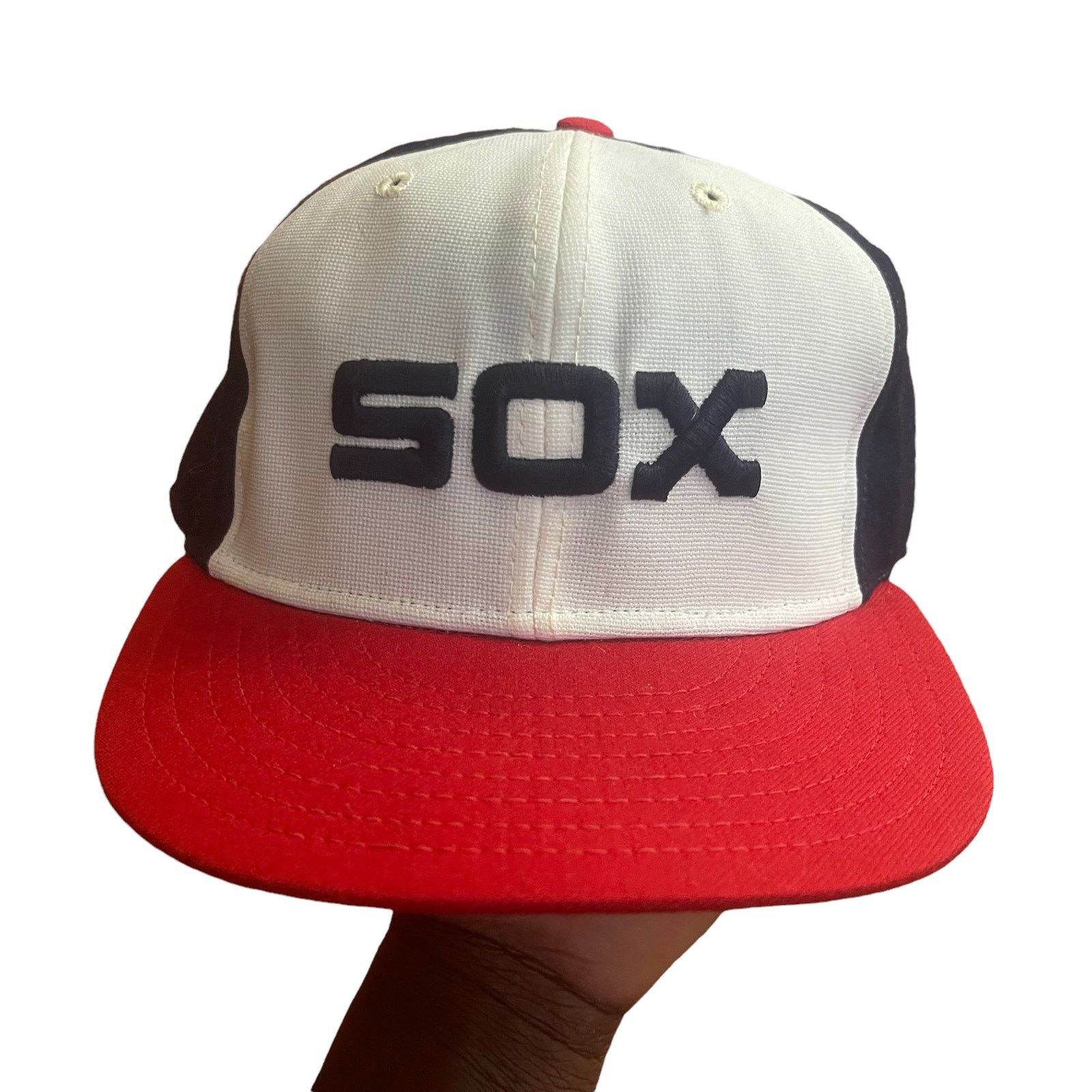 Vintage new era Chicago White Sox Spellout Fitted Hat 7 1/2