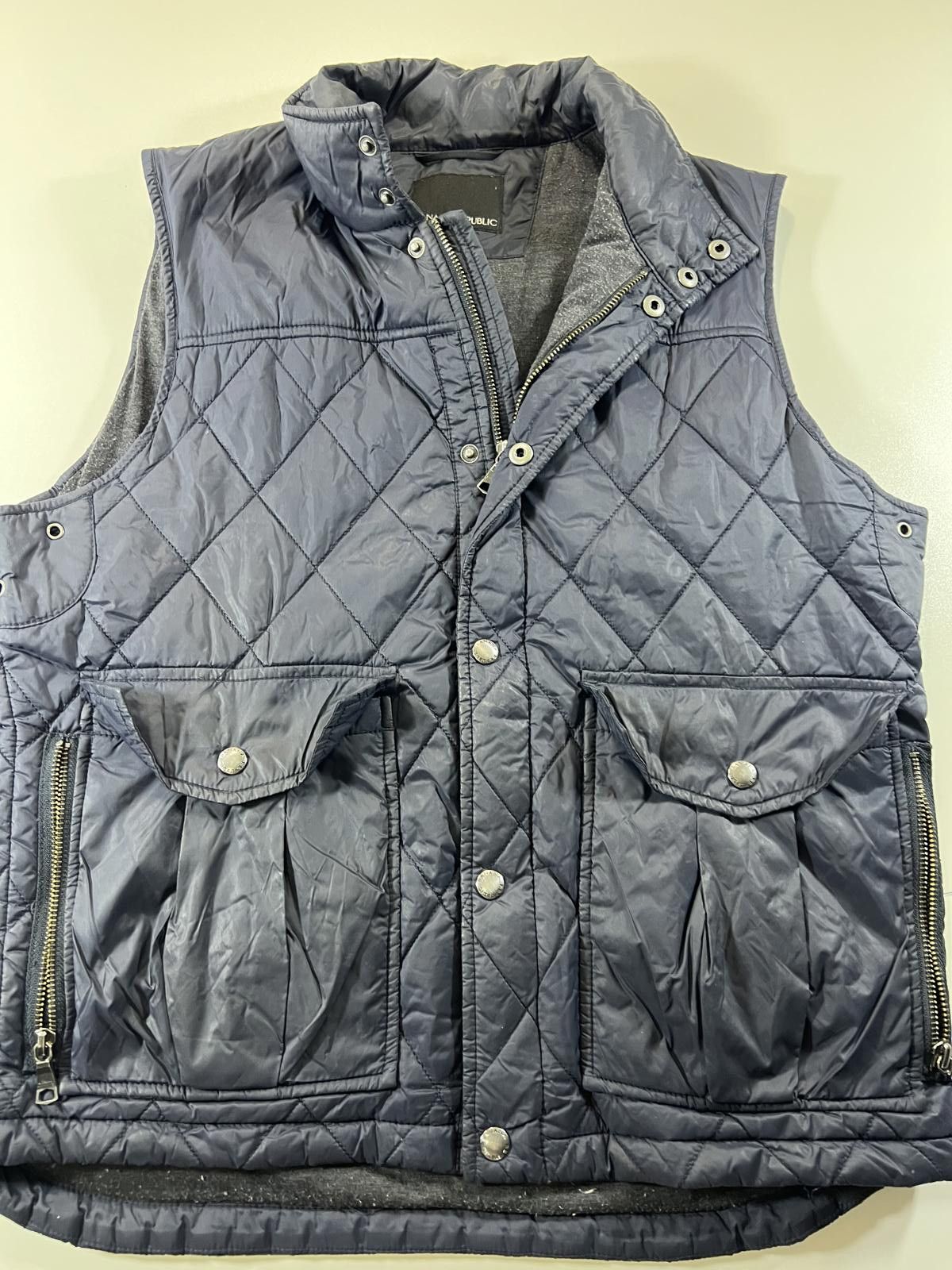 Banana Republic Banana Republic Quilted Navy Blue Vest M Size US M / EU 48-50 / 2 - 1 Thumbnail