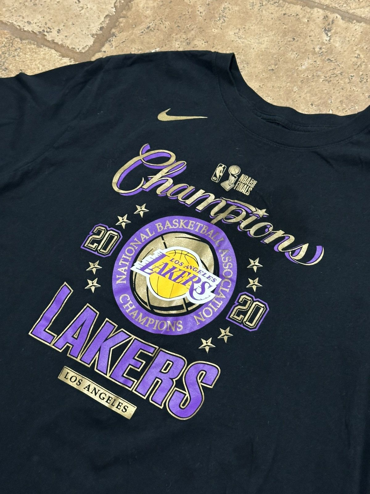 NBA × Nike Nike Los Angeles Lakers NBA Champions 2020 Dri Fit Shirt Size US XXL / EU 58 / 5 - 2 Thumbnail