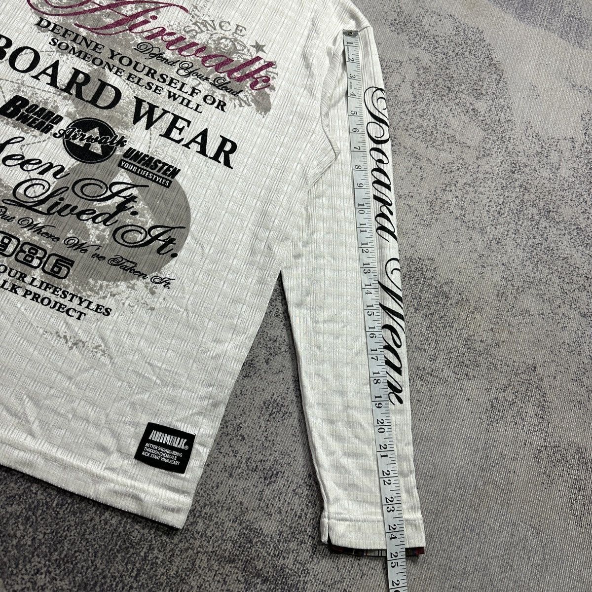 Airwalk Airwalk graffiti longsleeve Tshirt Size US XL / EU 56 / 4 - 6 Thumbnail