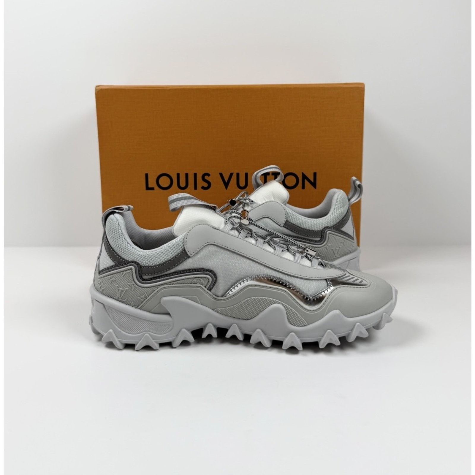 Louis Vuitton Size 36/6 - Louis Vuitton LV Rush Grey Sneakers NEW! Size US 6 / IT 36 - 7 Thumbnail