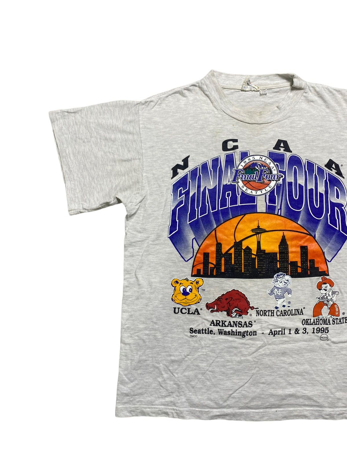 NCAA VINTAGE NCAA FINAL FOUR SEATTLE 1995 TEE Size US L / EU 52-54 / 3 - 4 Thumbnail