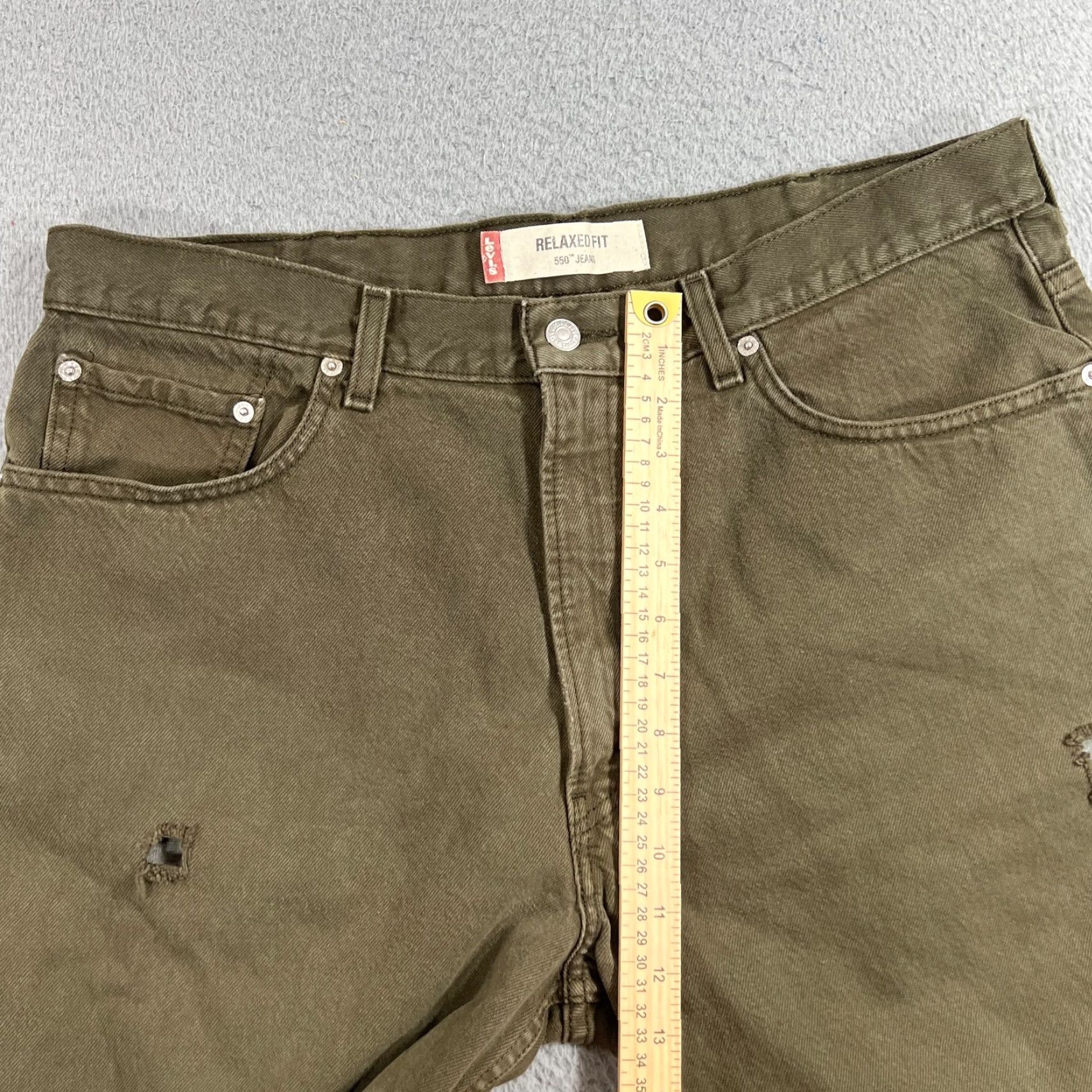Levi's Levi's 550 Bermuda Shorts Mens 36 Green Cotton Casual Travel Summer 8" Inseam Size US 36 / EU 52 - 4 Thumbnail