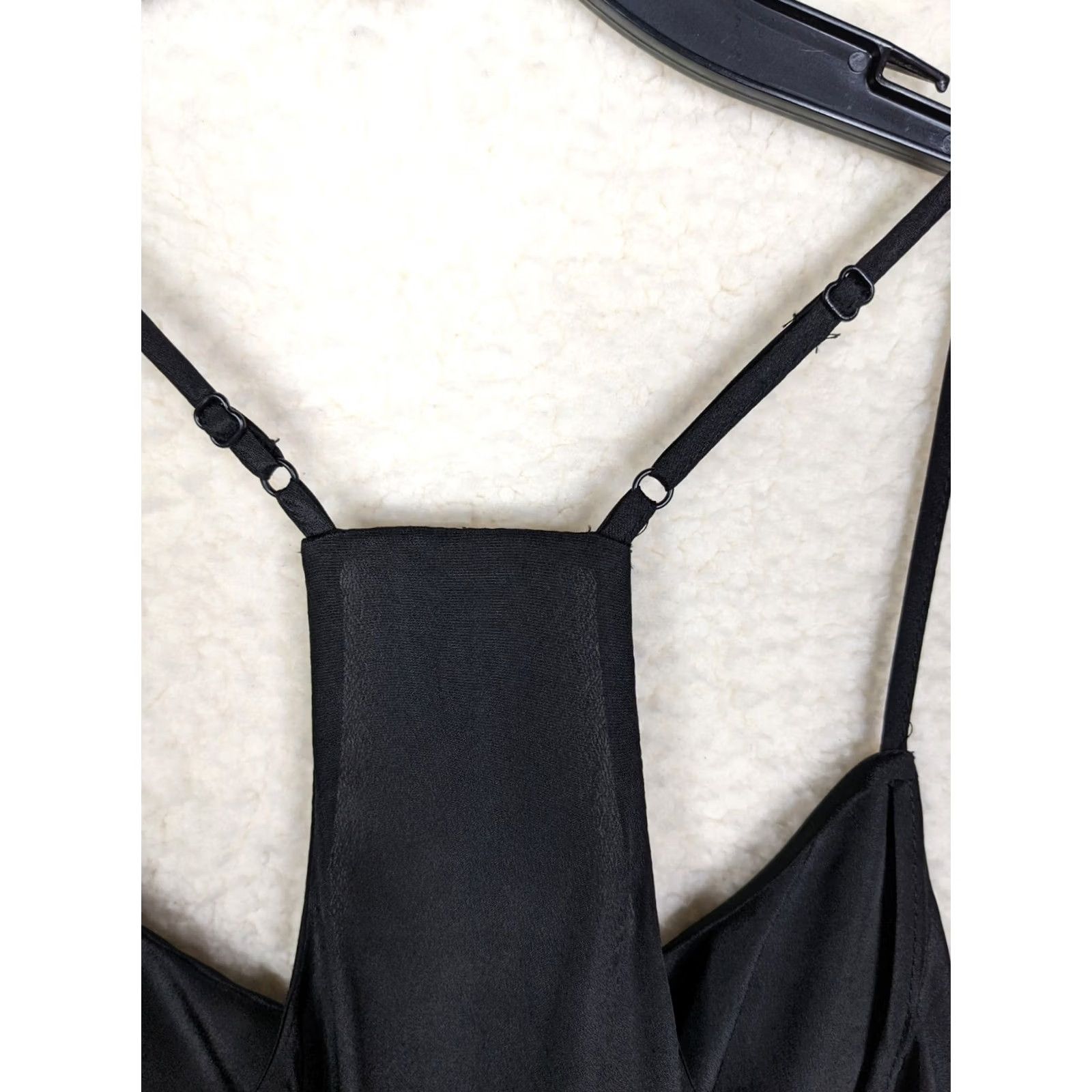 J.Crew J.Crew Women's Tank Top Sleeveless Black Casual Size 2 Racerback V-Neck Shirt Regular Adult Womens Tank Top Black Size XS / US 0-2 / IT 36-38 - 3 Thumbnail
