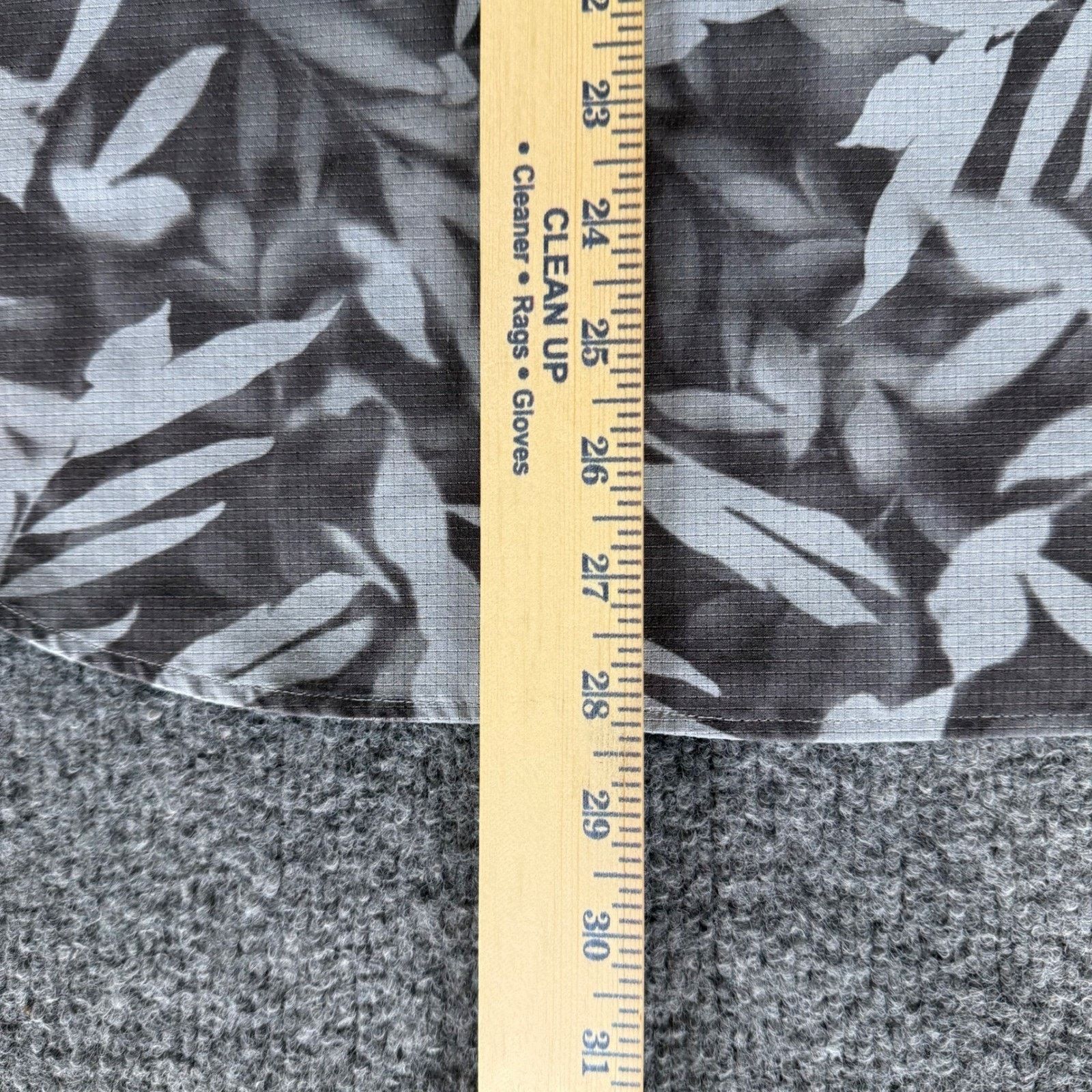 Lululemon Lululemon Airing Easy Shirt Mens M Gray Tropical Leaf AOP Size US M / EU 48-50 / 2 - 6 Thumbnail