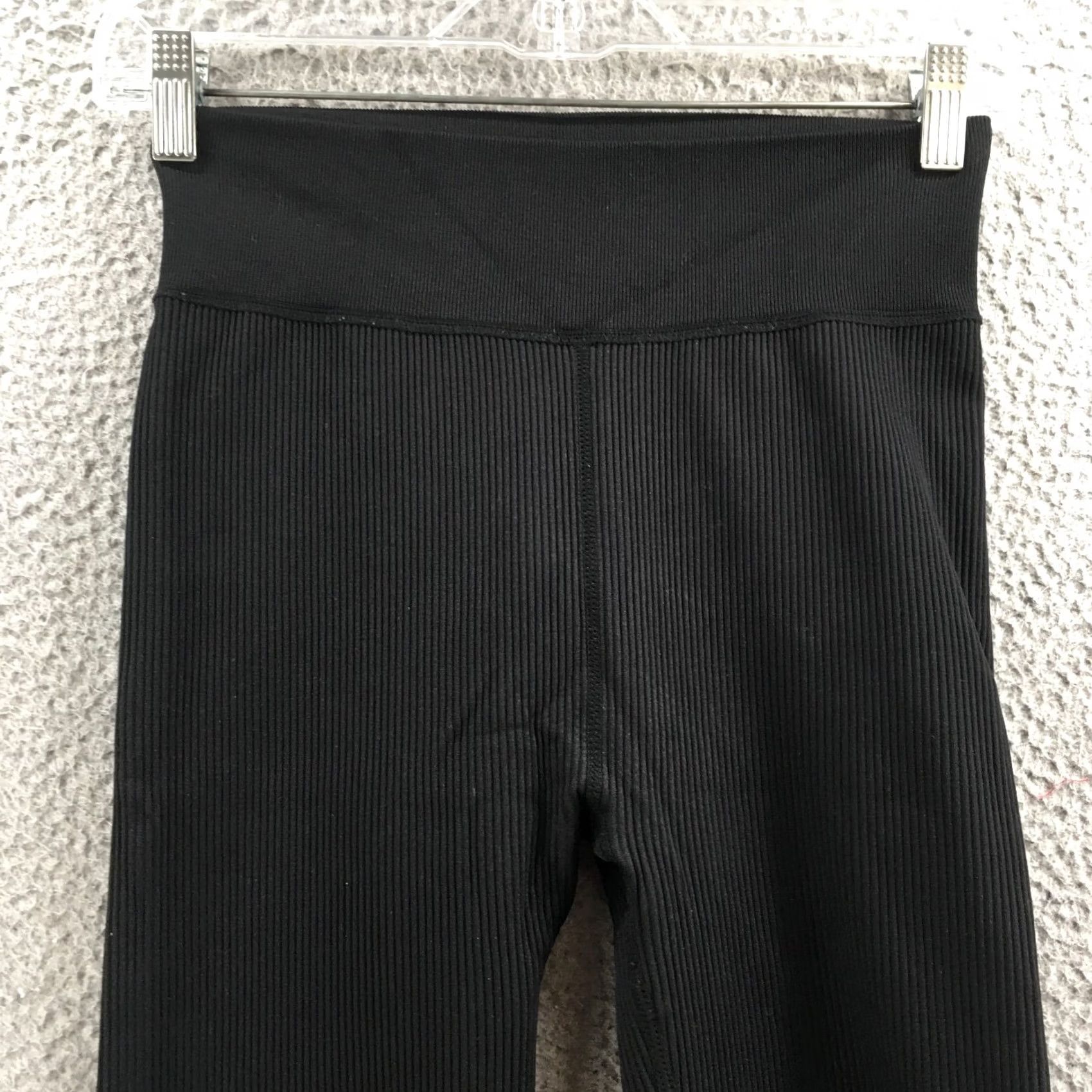 Calvin Klein Calvin Klein Yoga Pants Womens Black Mid Rise Elastic Waistband Leggings Adult Womens Stretch Activewear Size 42" / US 20 - 2 Thumbnail
