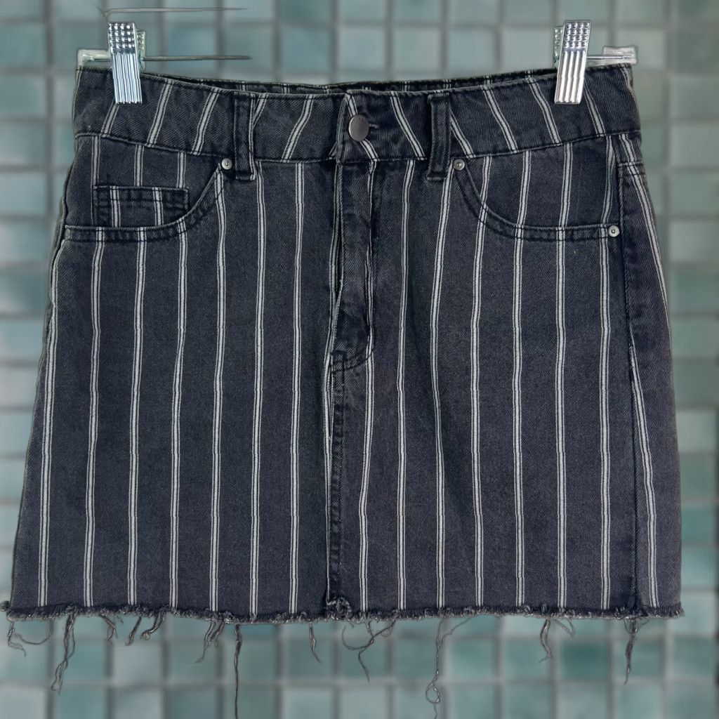 Vintage Ivy & Main Striped Denim Mini Skirt Womens Size 3 Black/White Fringe 28X14 Size 26" / US 2 / IT 38 - 1 Thumbnail
