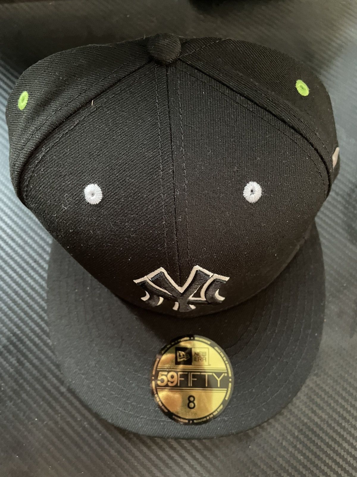 New Era New Era Feid Yankees Cap Black Green White Fitted Hat Size 8 Size ONE SIZE - 7 Thumbnail