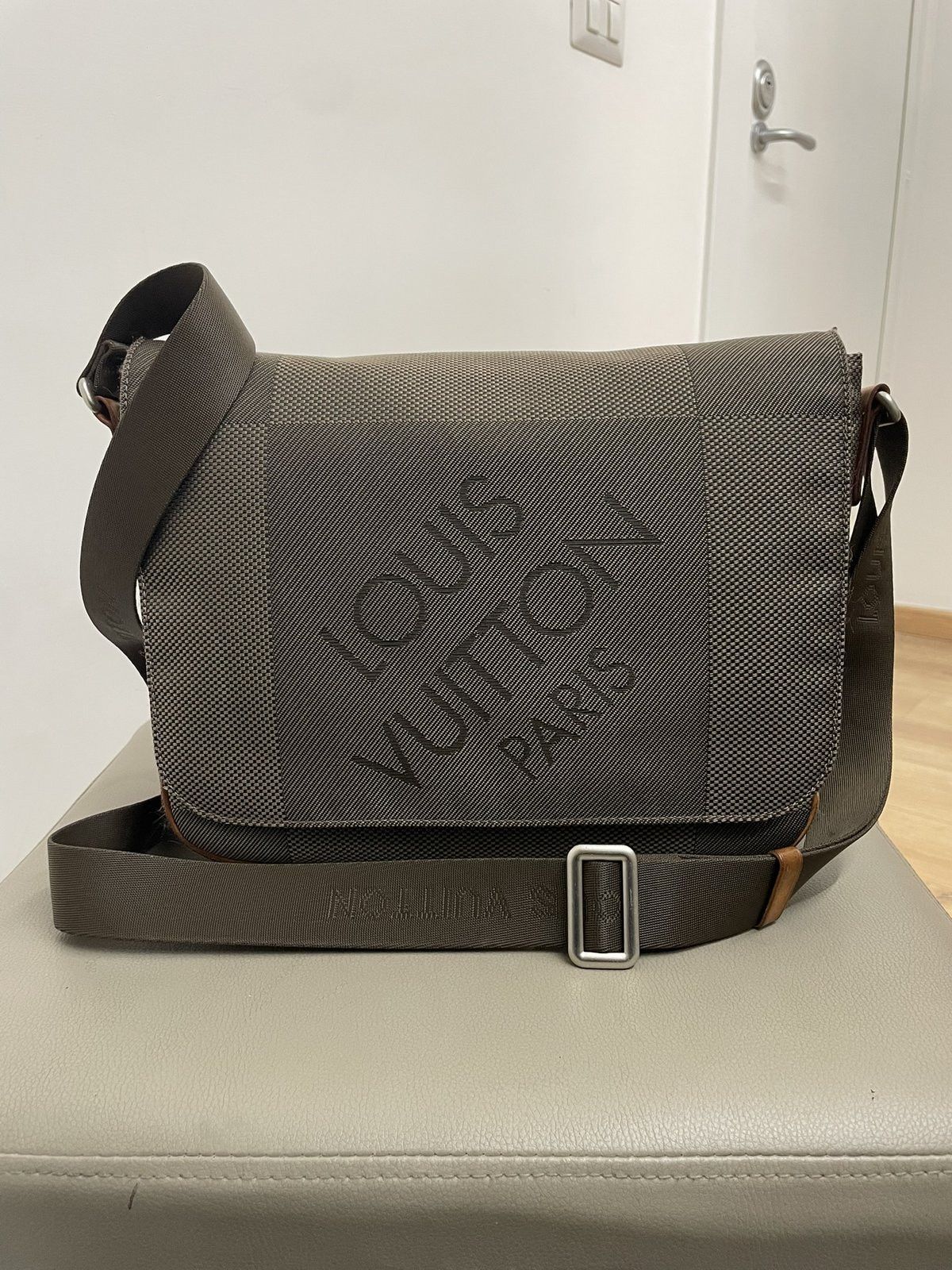 Louis Vuitton Louis Vuitton Geant Messenger bag Size 30 - 1 Thumbnail