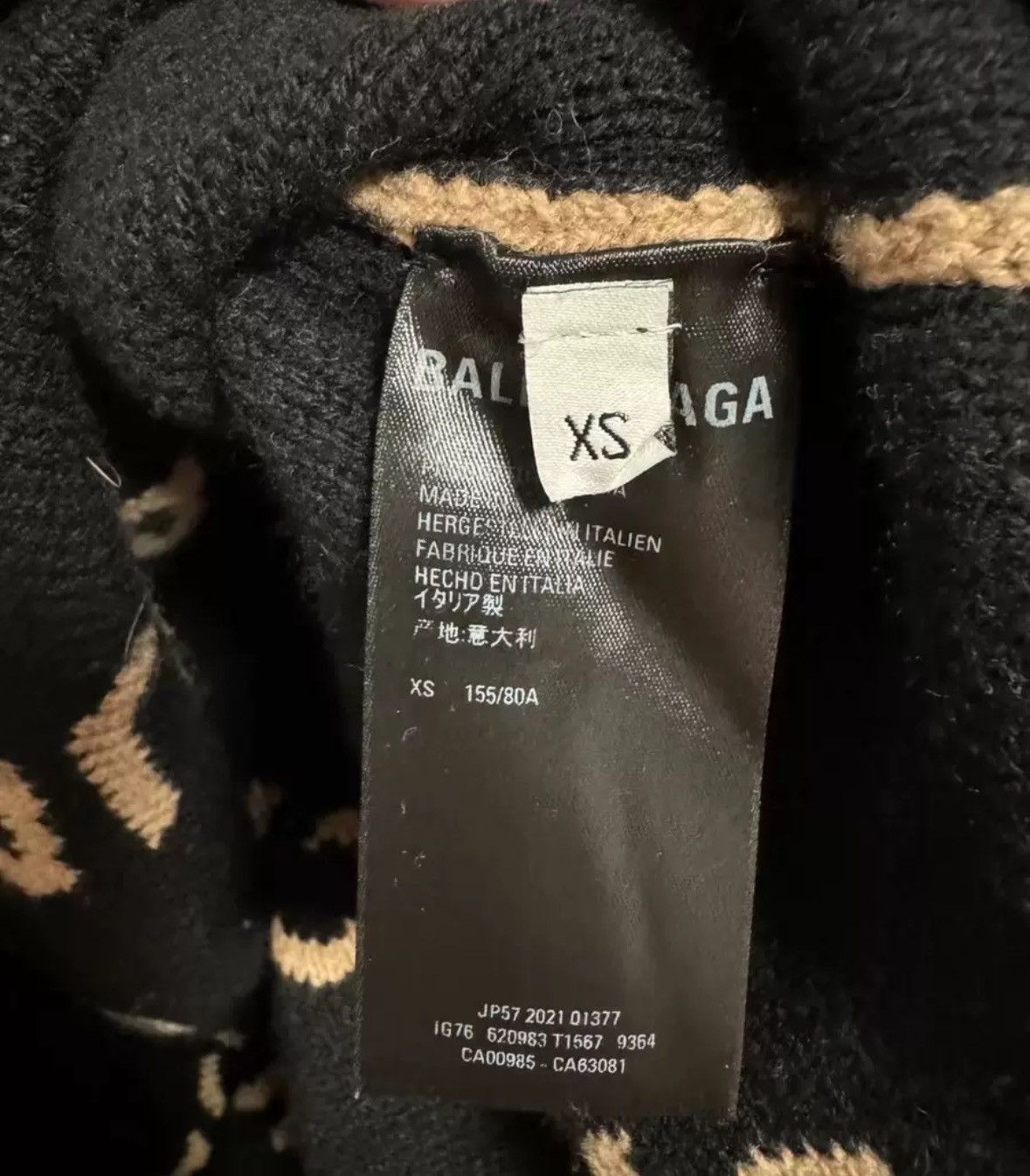 Balenciaga Balenciaga khaki bullet screen sweater2412-Nextarrow Size US XS / EU 42 / 0 - 5 Thumbnail