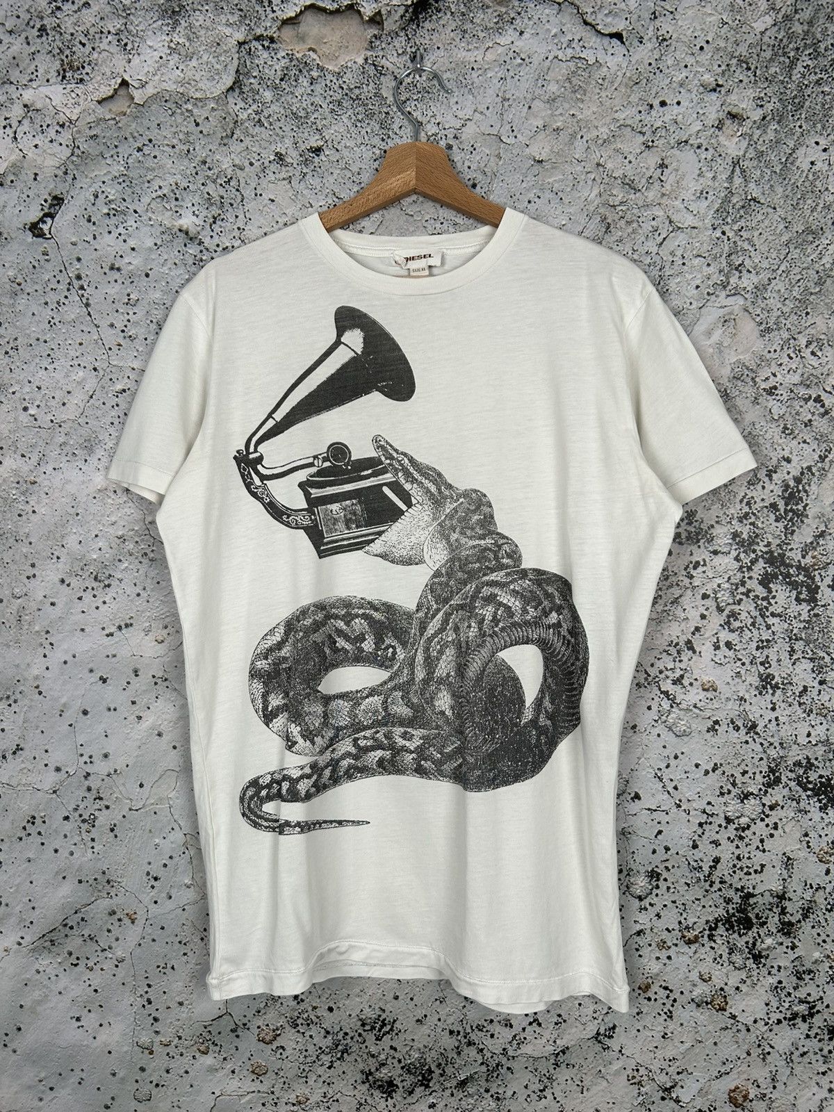 Diesel Vintage Diesel Y2K Avant Garde Grunge Punk Rock Tee Size US XL / EU 56 / 4 - 1 Thumbnail