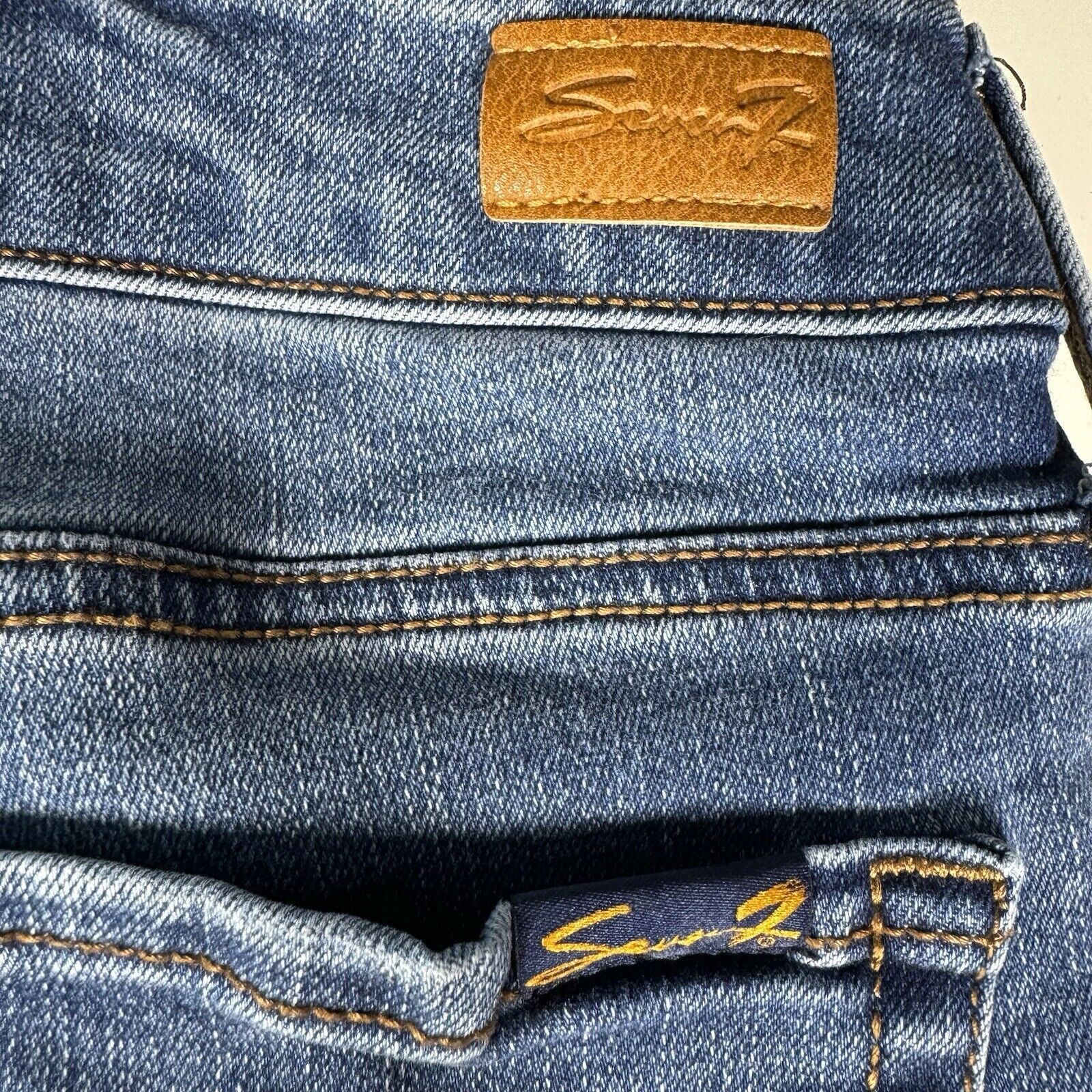 Seven 7 Seven7 Sunset Bermuda Fray Shorts Medium Wash Miners Size 8 Size 30" / US 8 / IT 44 - 7 Thumbnail