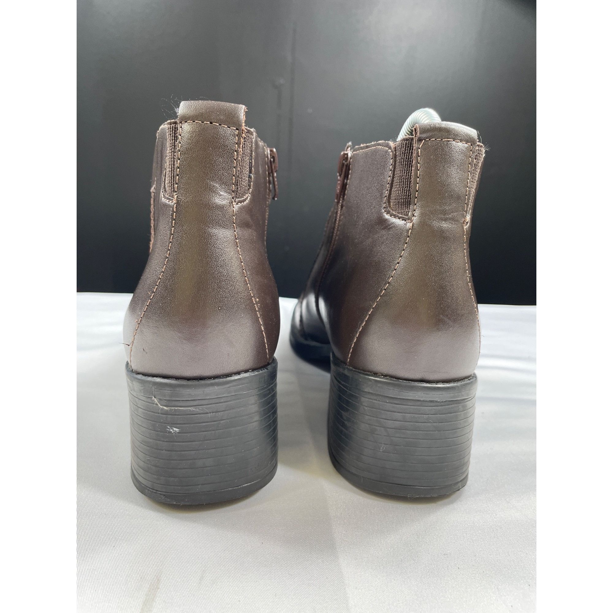 Dockers Dockers Womens Brown Leather Zippered Ankle Boots SKU 7557 S Size US 9 / IT 39 - 5 Thumbnail