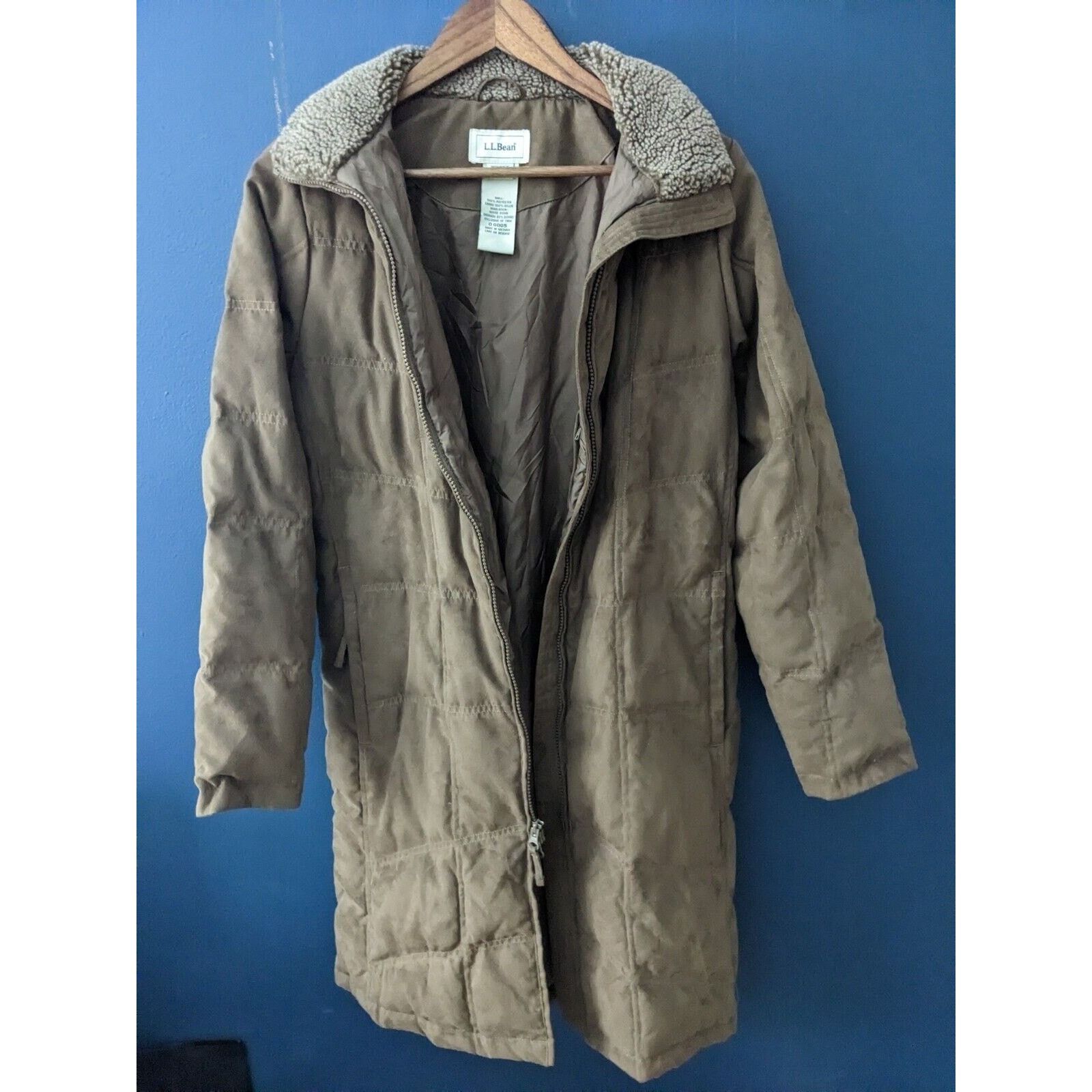 L.L. Bean LL Bean Women's Faux Suede Quilted Goose Down Puffer Coat Size M / US 6-8 / IT 42-44 - 2 Thumbnail