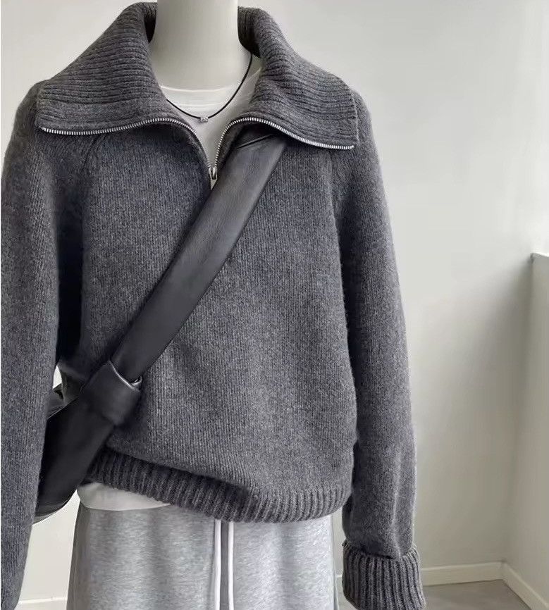 Extreme Cashmere 100% Pure Cashmere Turtleneck Basic Casual Sweater Jumper Size M / US 6-8 / IT 42-44 - 1 Thumbnail
