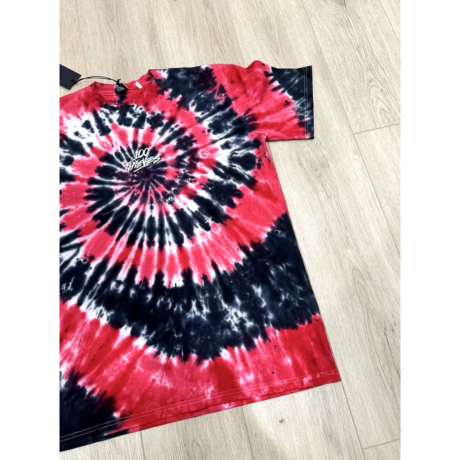 100 Thieves NWT 100 Thieves Jam Red/Black Men’s T-Shirt XL Crew Neck Short Sleeve Cotton Logo Multicolor 100 Thieves Jam Theme Size US XL / EU 56 / 4 - 2 Thumbnail