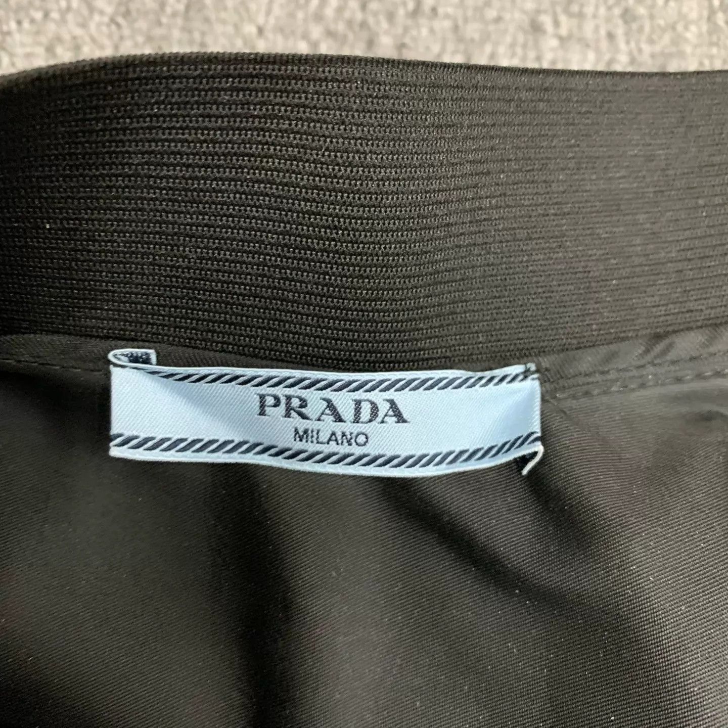 Prada Prada Black Nylon Triangle Logo Waist Bag Skirt 36 Size 25" / US 0 / IT 36 - 4 Thumbnail