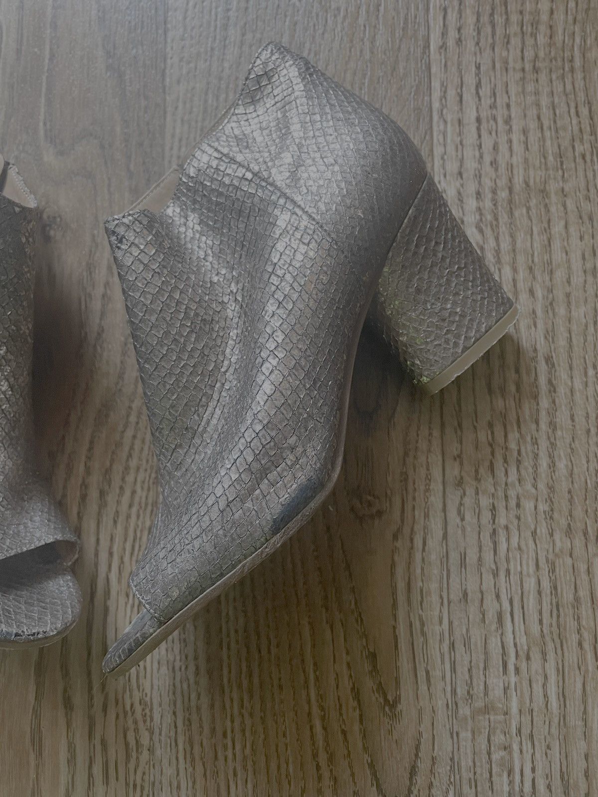 Maison Margiela MAISON MARTIN MARGIELA Silver scales BOOTS Size US 5 / IT 35 - 3 Thumbnail