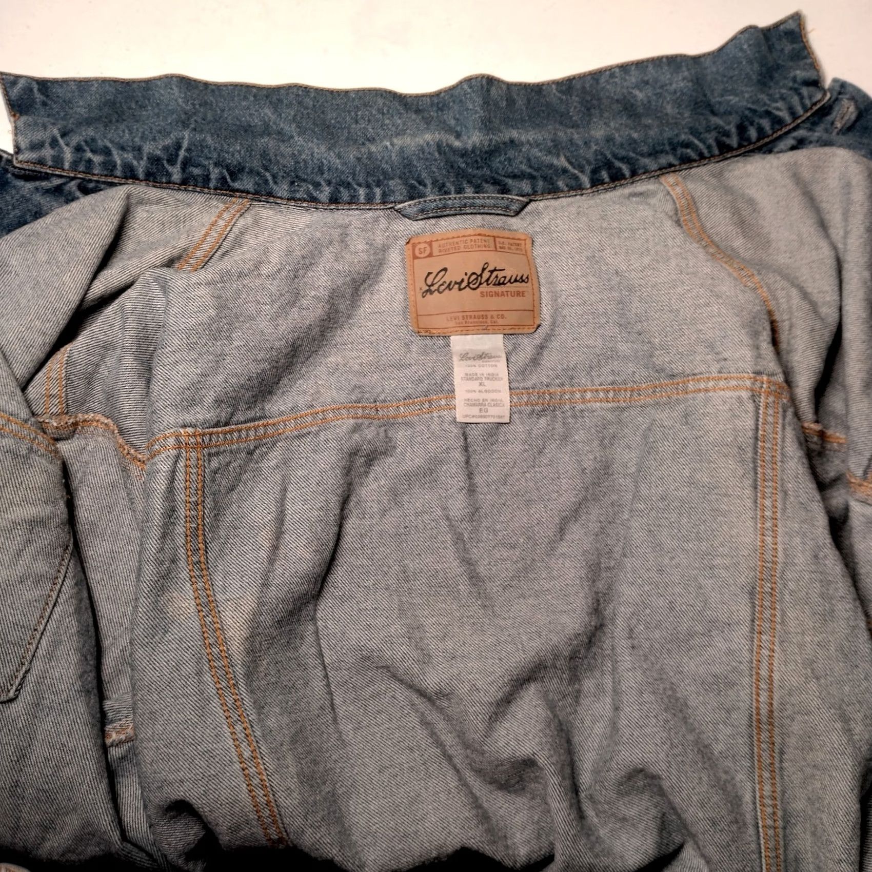 Levi's VINTAGE Levi's Jean Jacket Men XL Denim Trucker Button Up blue Pocketed Regular fit Size US 36 / EU 52 - 7 Thumbnail