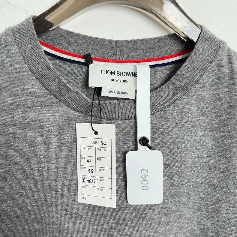 Thom Browne Thom browne Gray four-striped long sleeves 2503-Nextarrow Size US XS / EU 42 / 0 - 3 Thumbnail