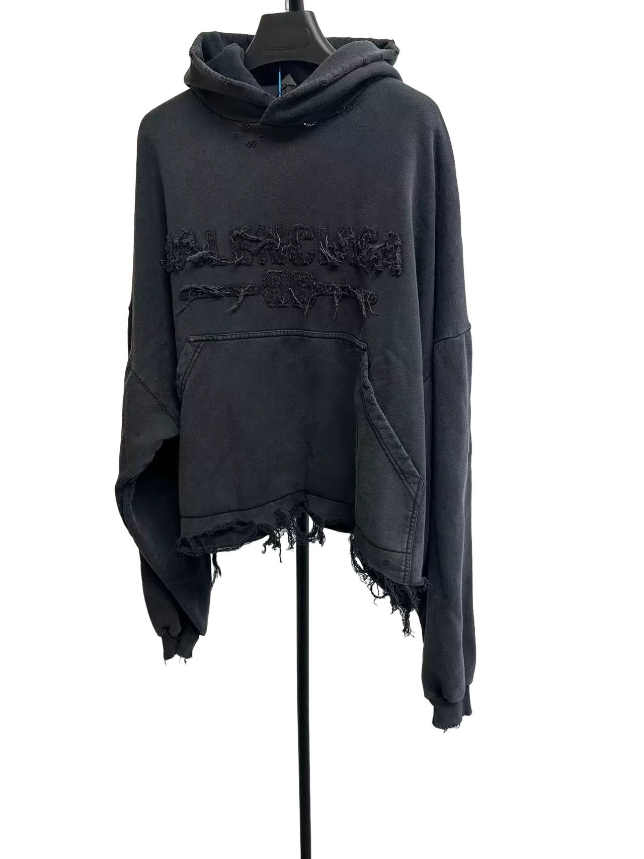 Balenciaga Balenciaga Distressed Logo Hoodie Size 3 Size US L / EU 52-54 / 3 - 1 Thumbnail
