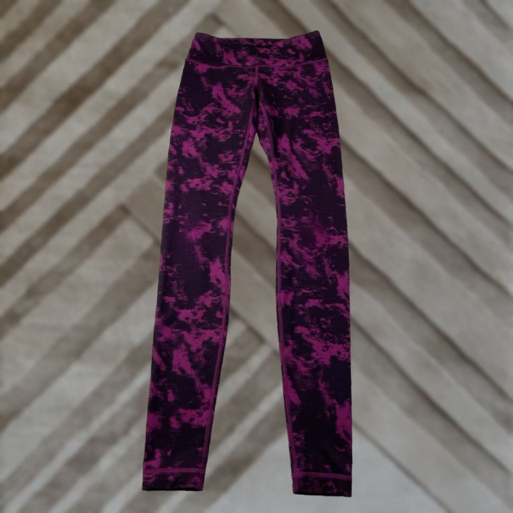 Lululemon Lululemon Breezie Regal Plum Black Women's Leggings Size 4 User: Lululemon Breezie Regal Plum Black Women's Leggings Size 4 Size 27" / US 4 / IT 40 - 1 Thumbnail