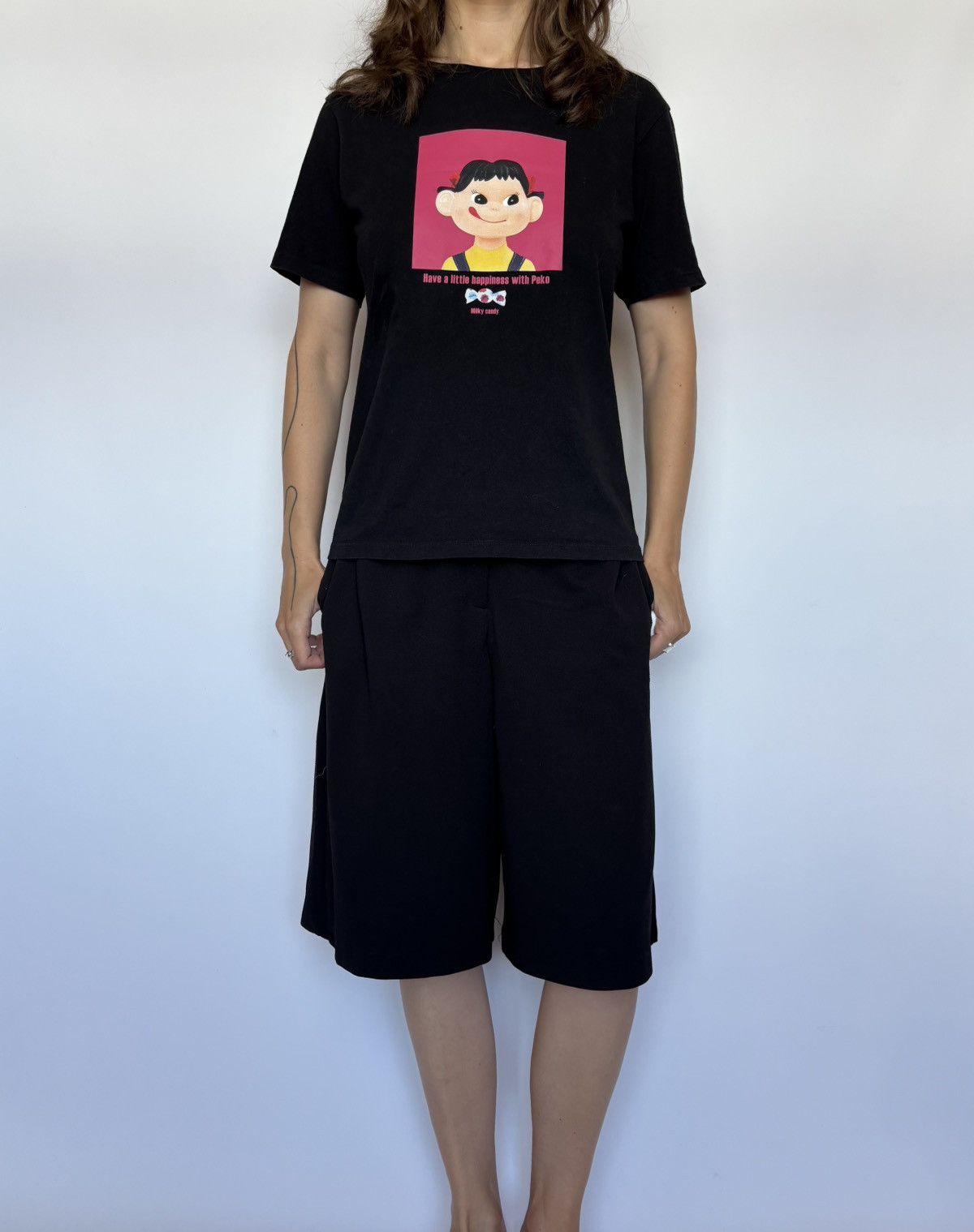 Uniqlo Vintage Streetwear Uniqlo Fujiya Sweets T-shirt Unisex Size S / US 4 / IT 40 - 1 Thumbnail