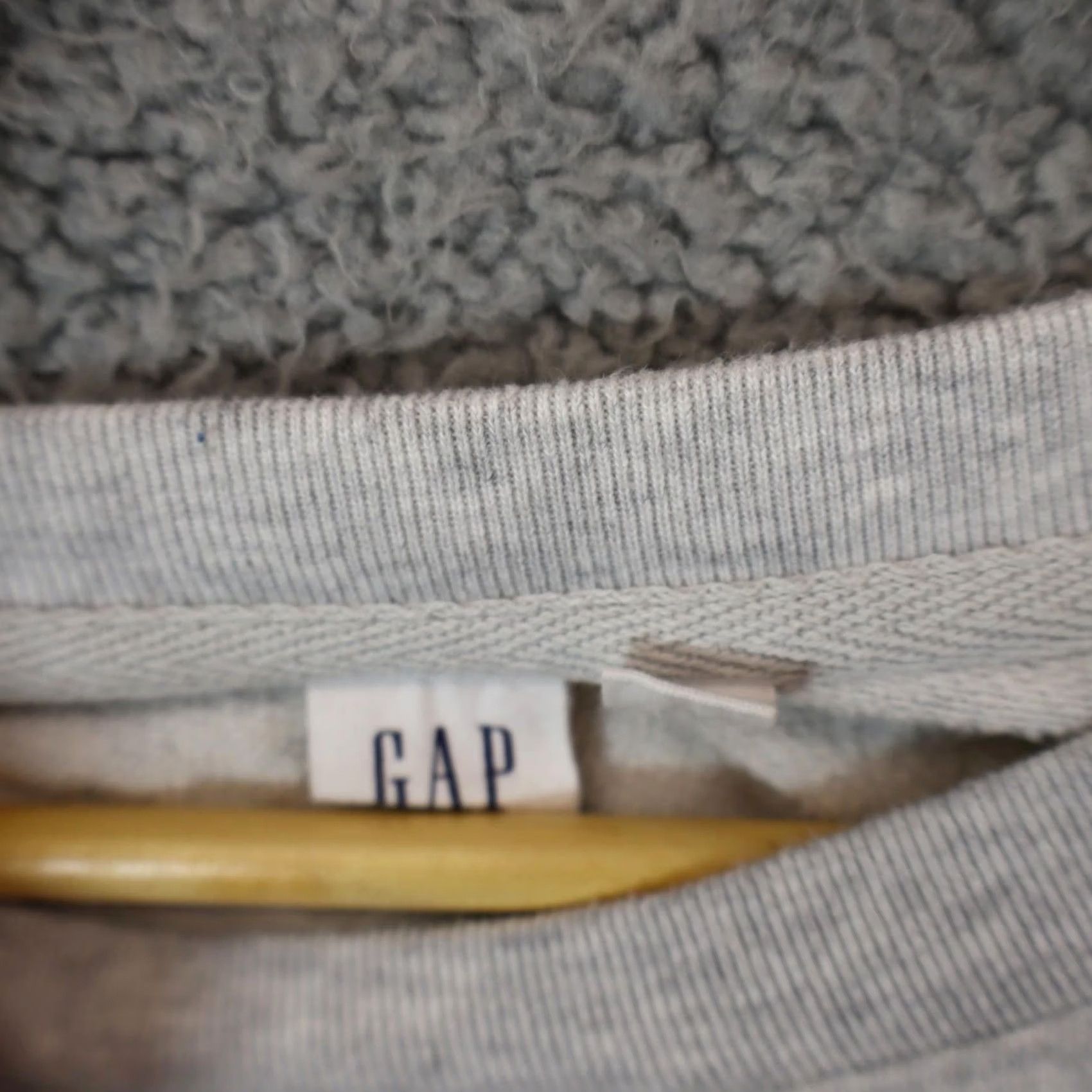 Gap VINTAGE Gap Sweatshirt Gray Crewneck XL Women 80s Pullover All Seasons Activewear Logo Size XL / US 12-14 / IT 48-50 - 6 Thumbnail