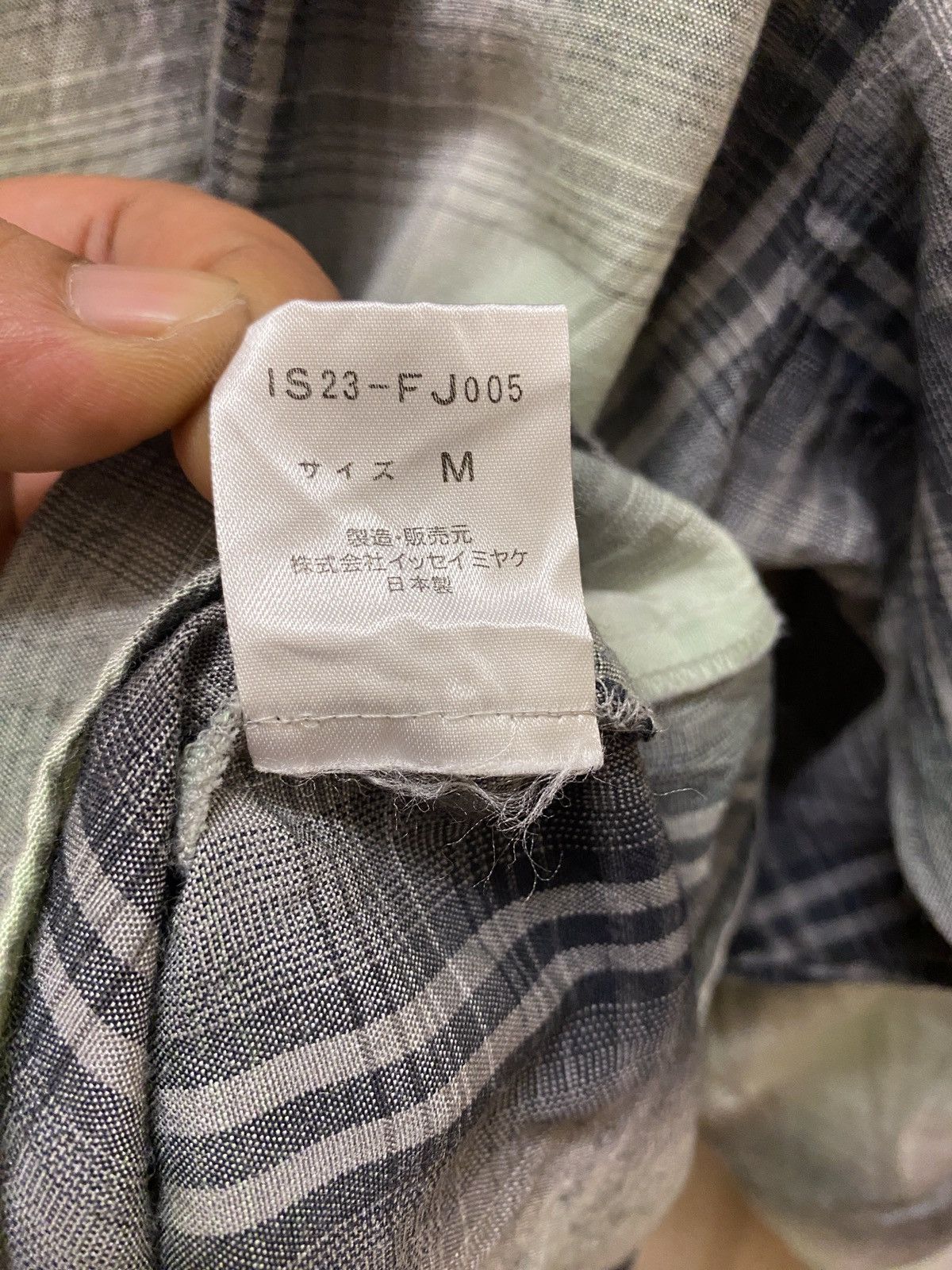 Issey Miyake × Tsumori Chisato Vintage IS Issey Miyake Sport Shadow Plaid Rayon Shirt Size US M / EU 48-50 / 2 - 12 Thumbnail