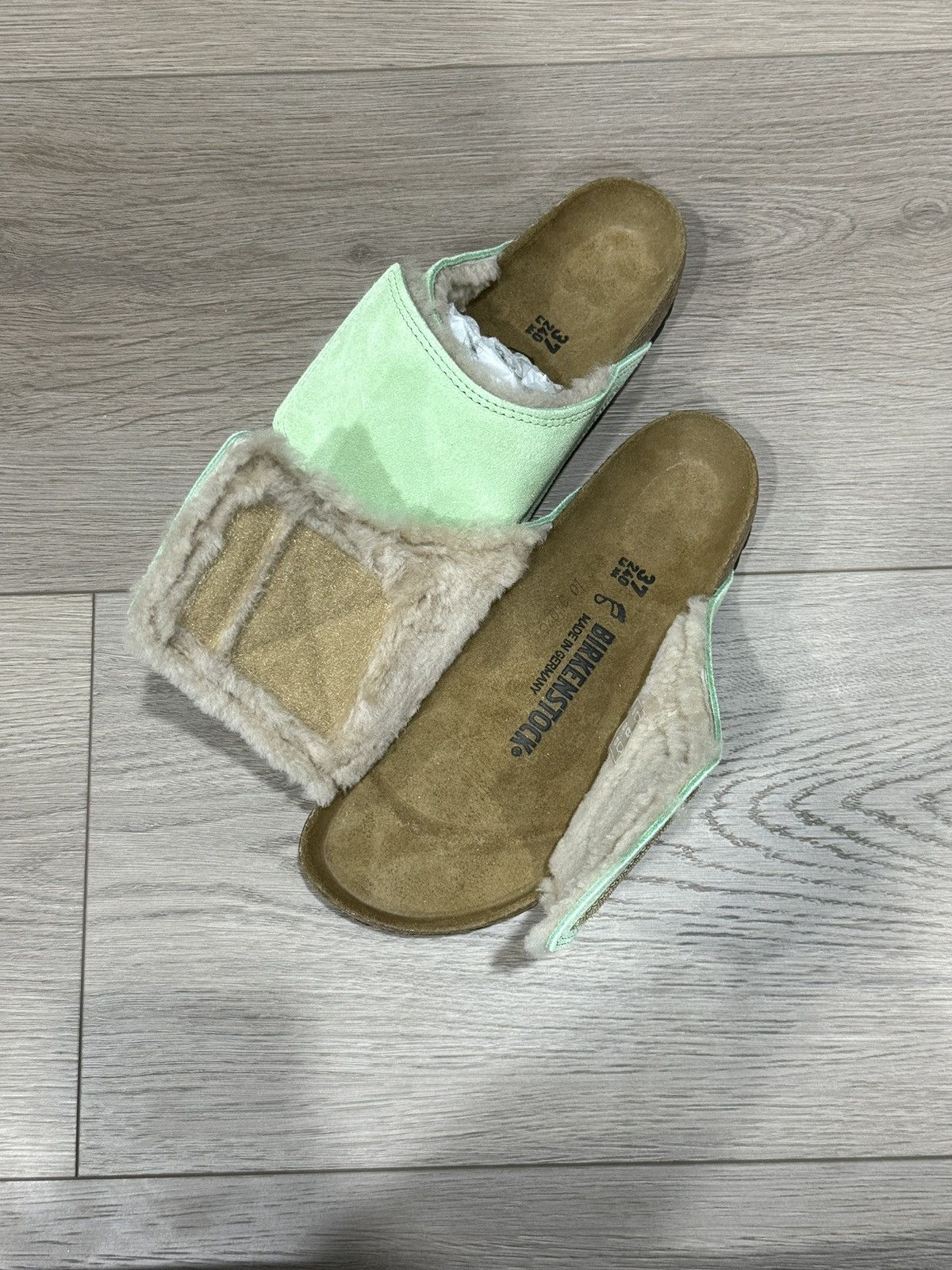 Birkenstock × Stussy Stussy x Birkenstock Solana Shearling Slide Washed Green Size US 6.5 / IT 36.5 - 5 Thumbnail