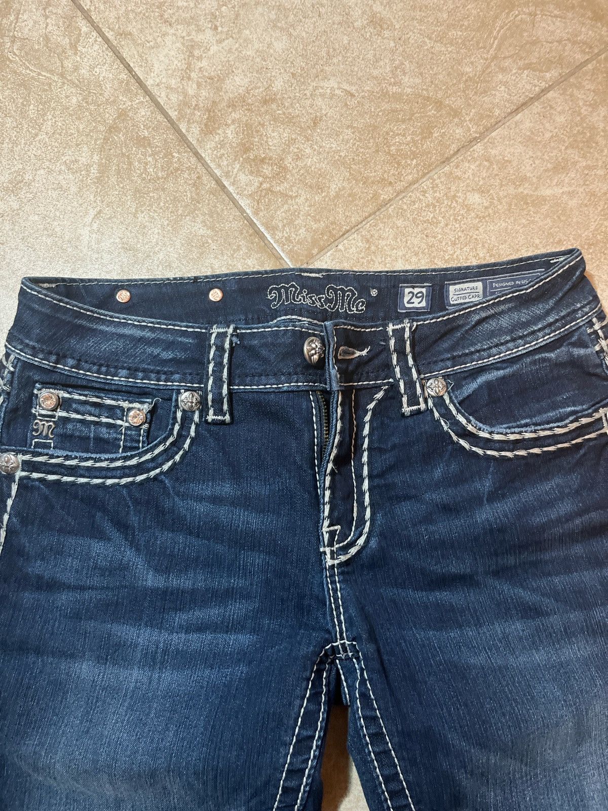 Miss Me Miss me low rise capri jeans Size 29" - 2 Thumbnail