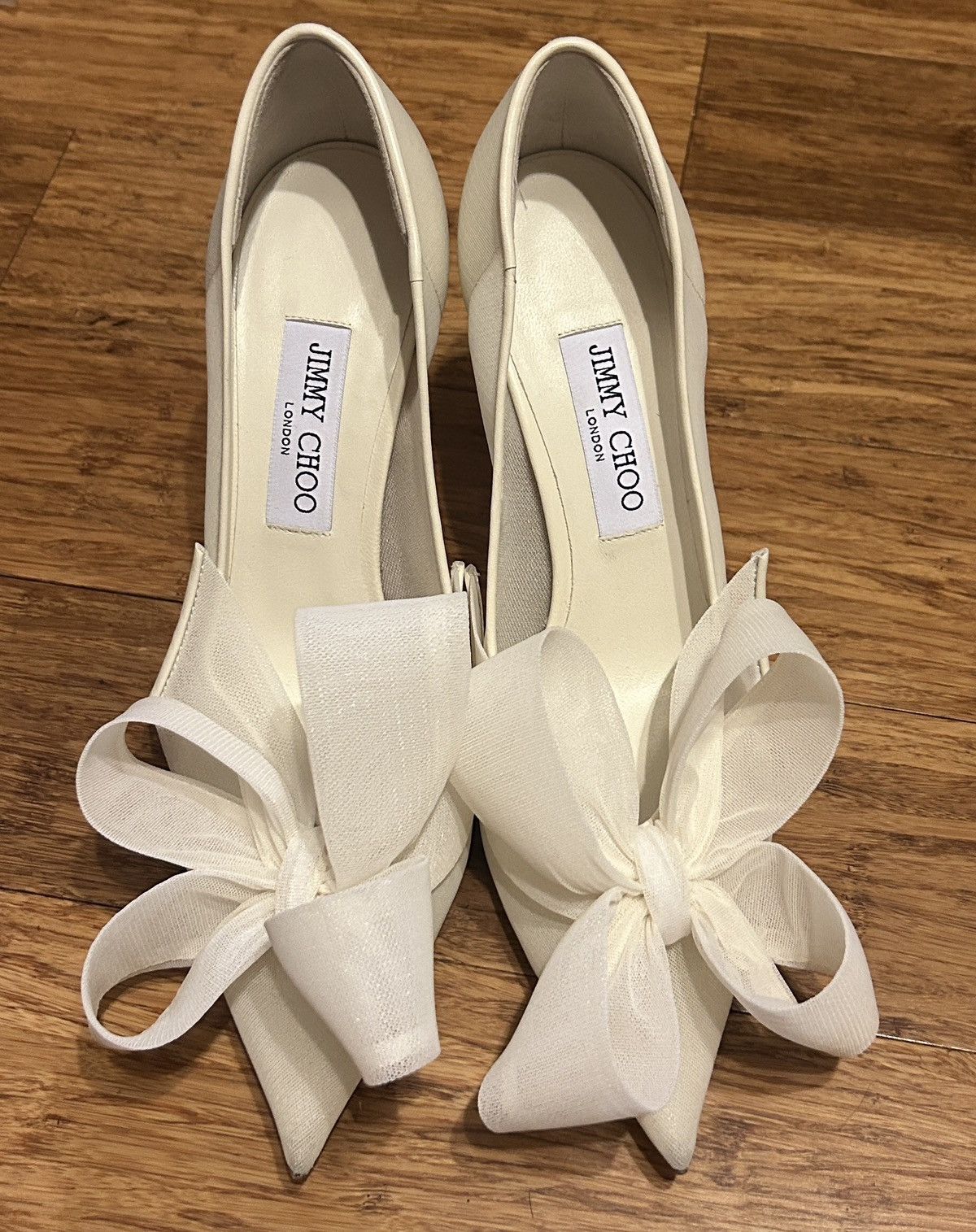 Jimmy Choo Jimmy Choo Staz Bow Mesh Pointed Pumps size 39.5 Ivory Size US 9.5 / IT 39.5 - 2 Thumbnail