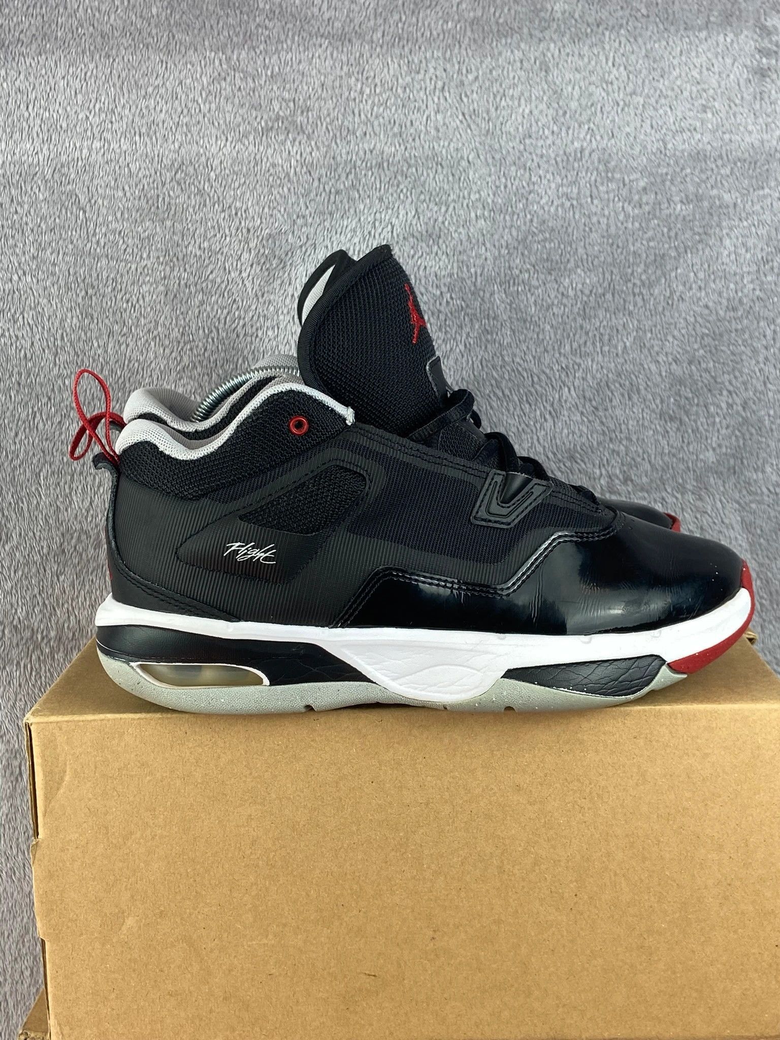 Jordan Brand : Jordan sneakersy czarne retro vintage Size US 7 / EU 40 - 6 Thumbnail