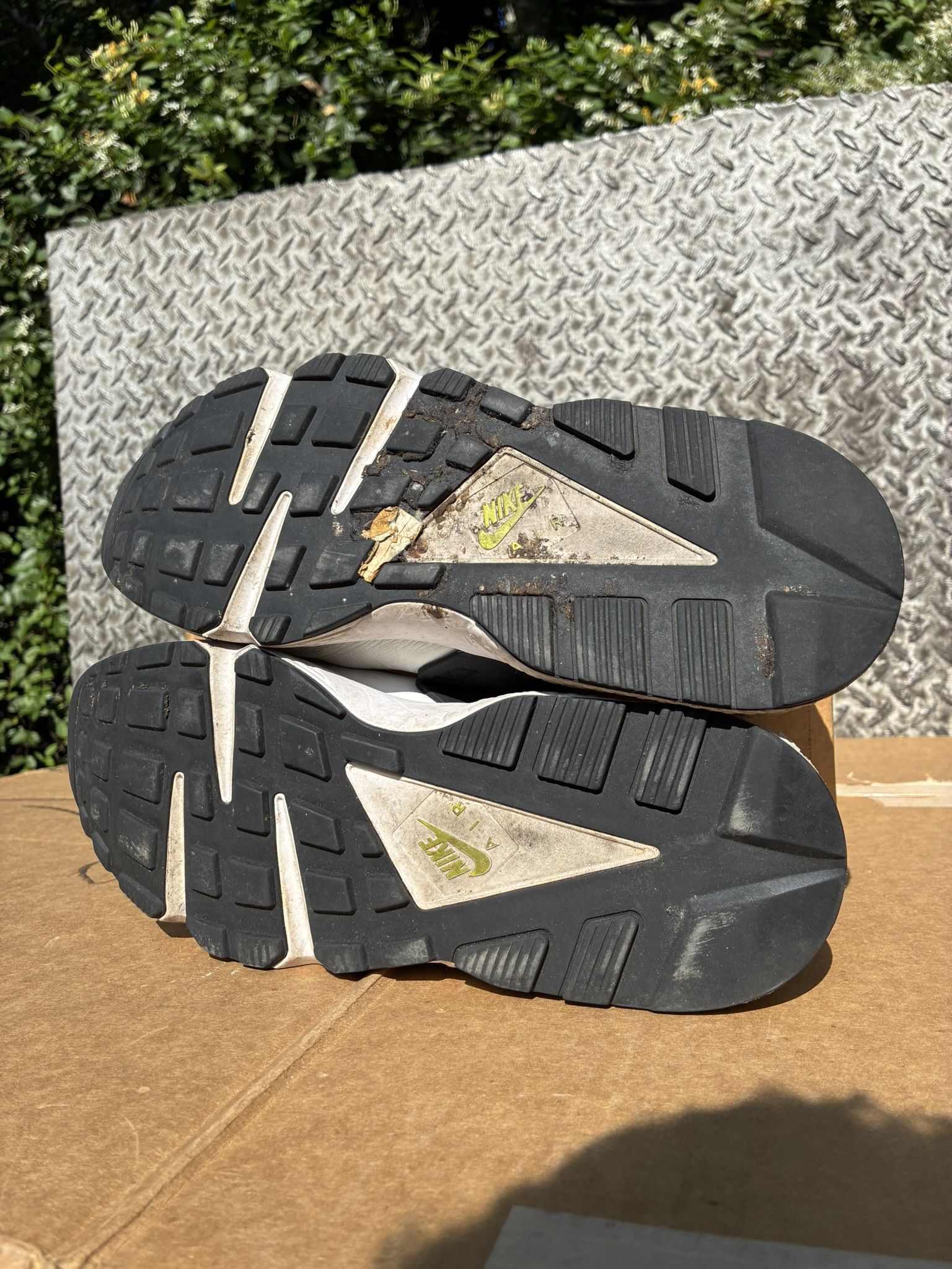 Nike Size 12 - Nike Air Huarache Magenta White Purple Black Suede Size US 12 / EU 45 - 6 Thumbnail