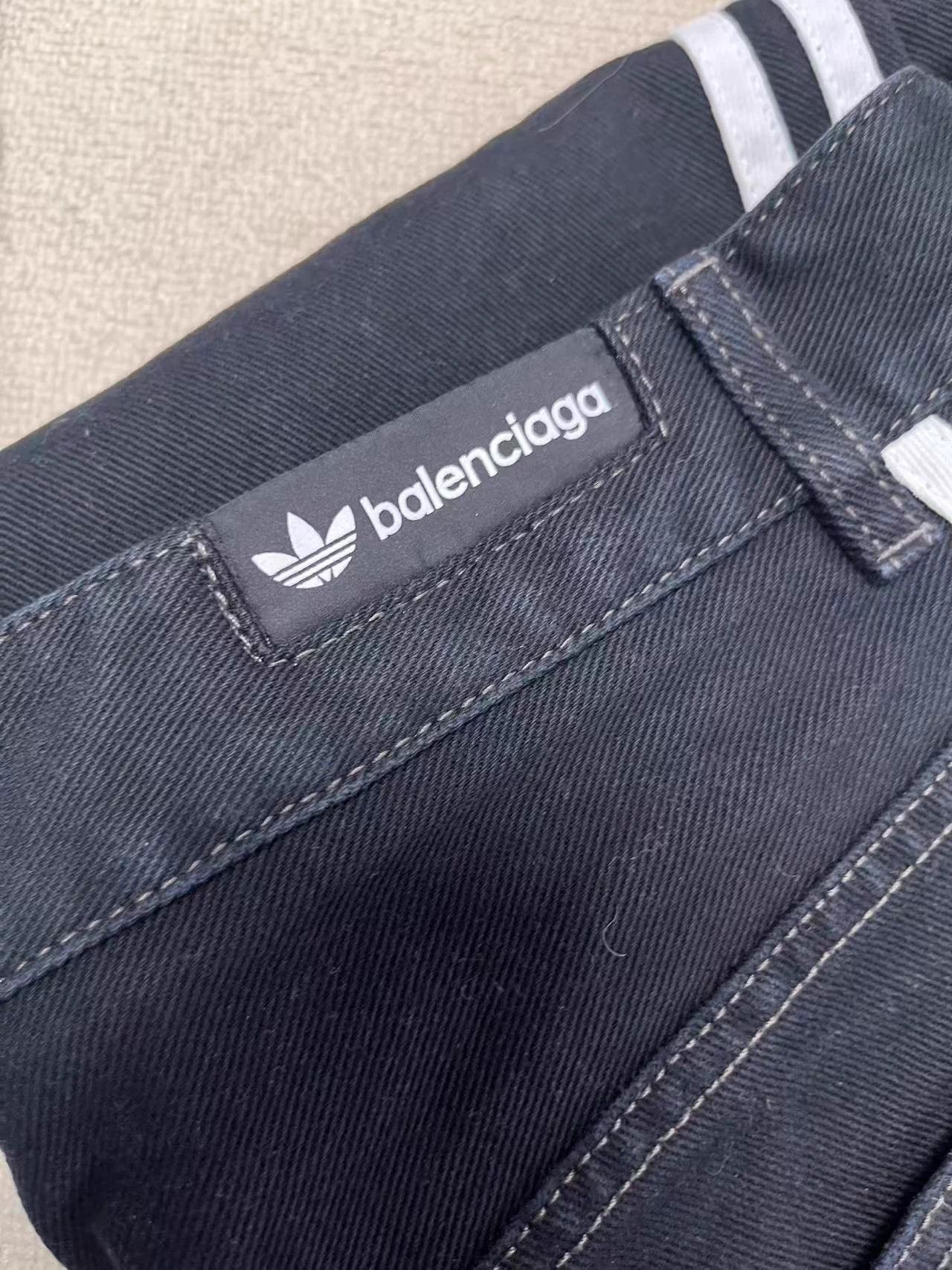 Balenciaga Balenciaga x adidas high-waisted straight loose men's black jeans Size US 29 - 3 Thumbnail