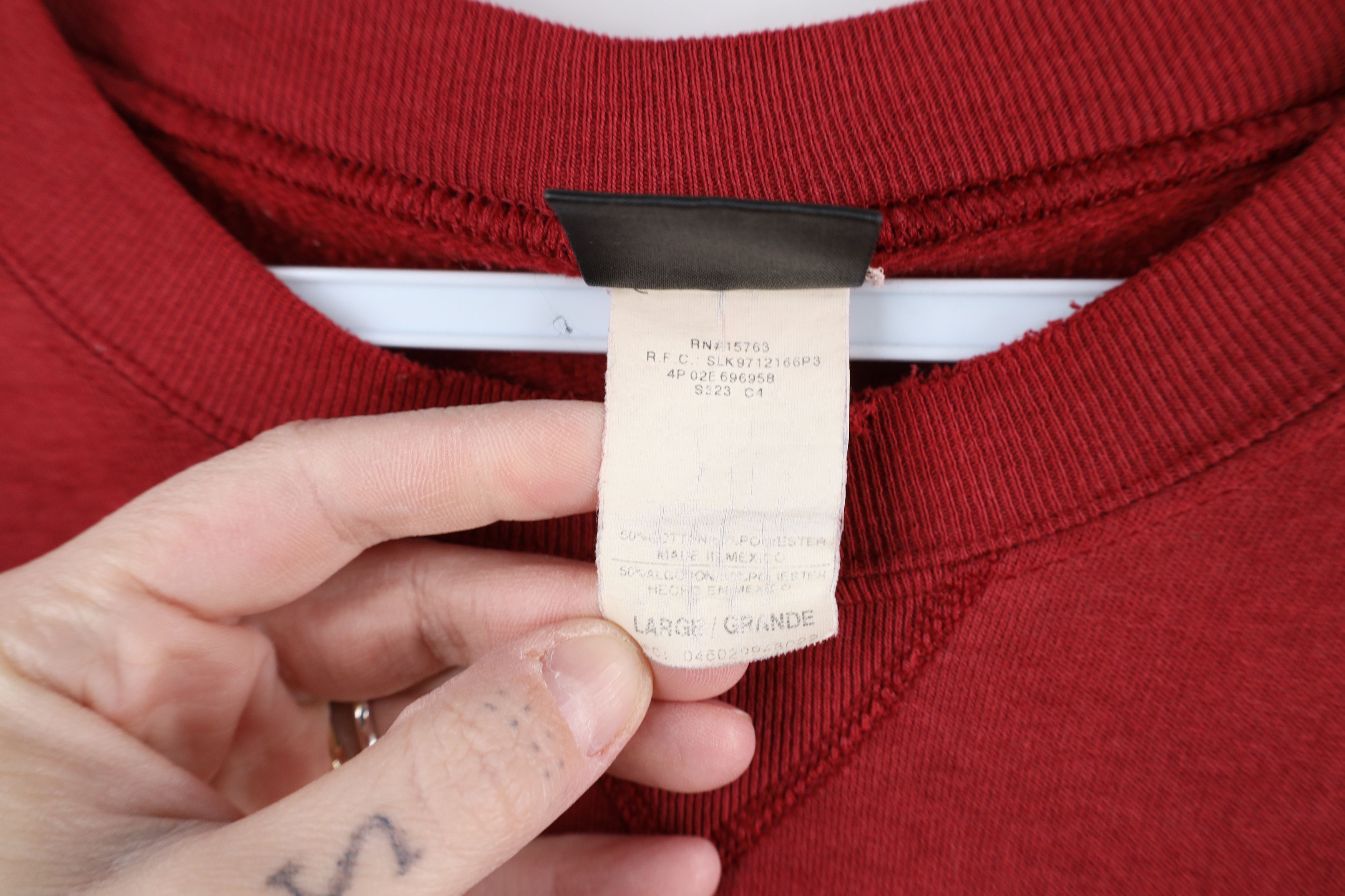 Starter × Vintage Vintage 90s Starter Thrashed Blank Crewneck Sweatshirt Red Size US L / EU 52-54 / 3 - 9 Thumbnail