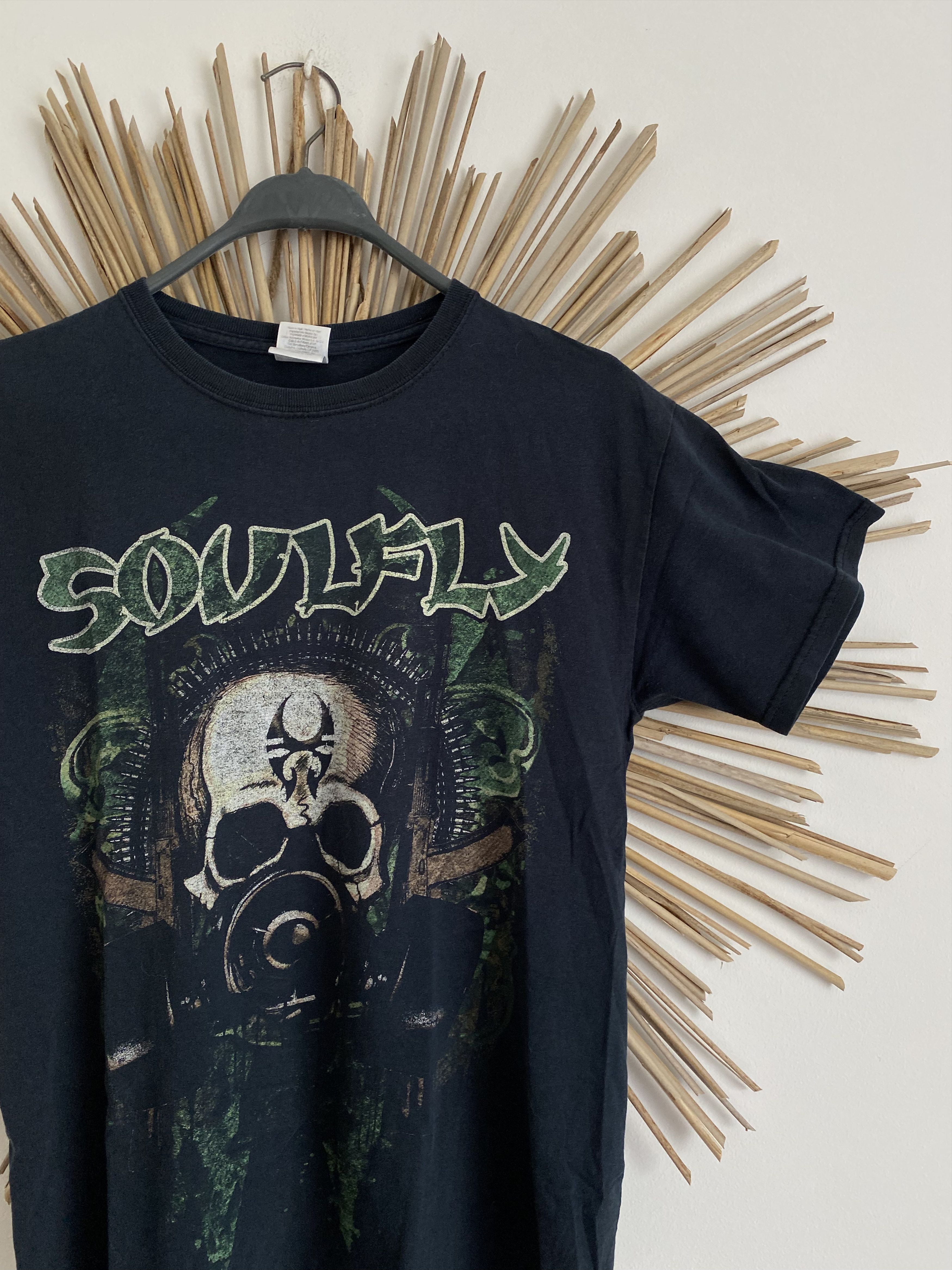 Fruit Of The Loom Soulfly Y2K vintage band t-shirt Size US M / EU 48-50 / 2 - 2 Thumbnail