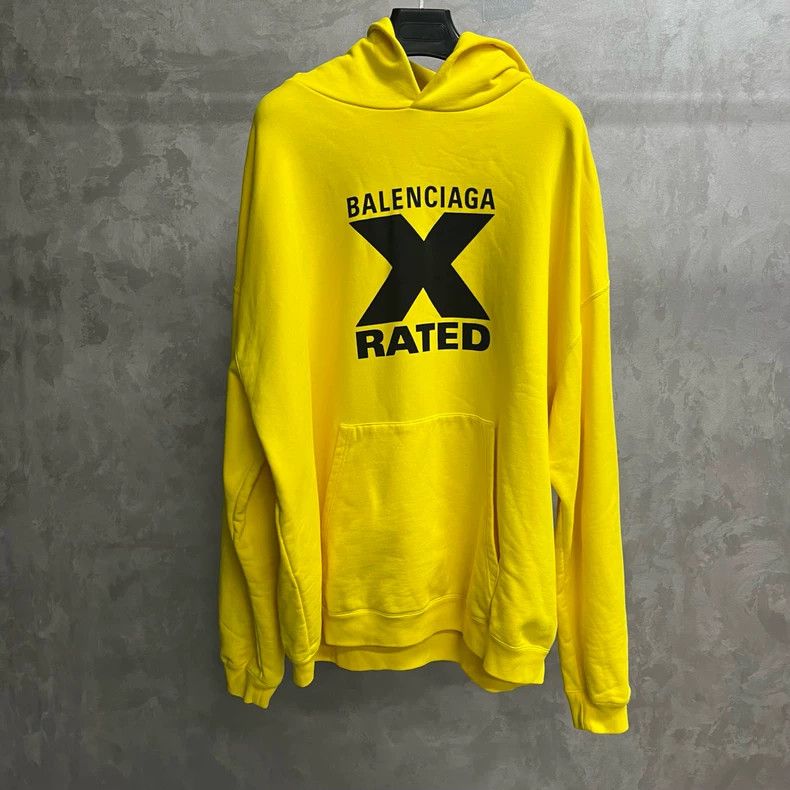 Balenciaga Balenciaga Yellow and black monogrammed hooded long sleeve Size US M / EU 48-50 / 2 - 1 Thumbnail
