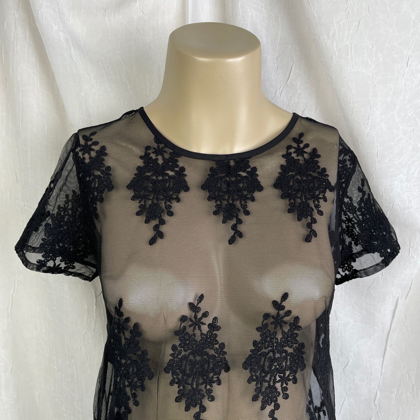 Forever 21 Black Sheer Mesh Lace T Shirt Scalloped Hem Forever 21 Small Size S / US 4 / IT 40 - 2 Thumbnail