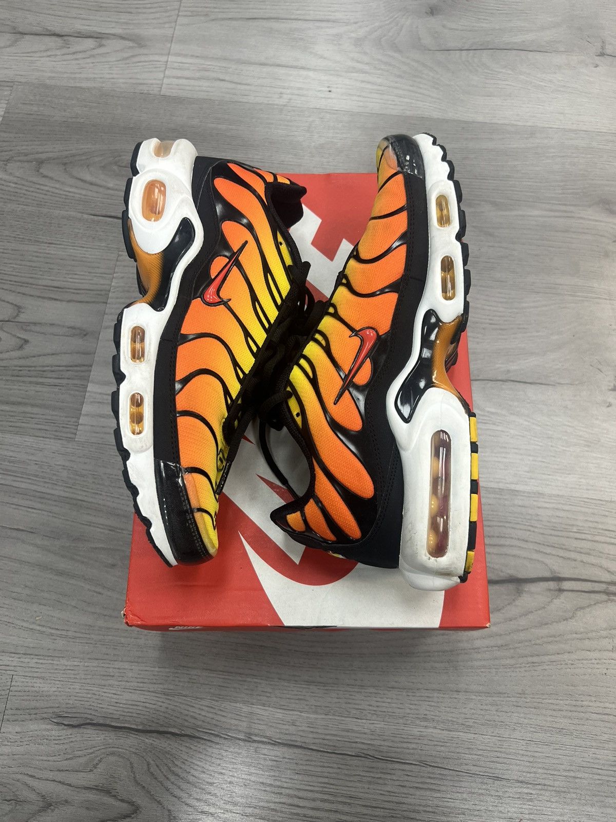 Nike Nike Air Max Plus Sunset Size US 9 / EU 42 - 3 Thumbnail