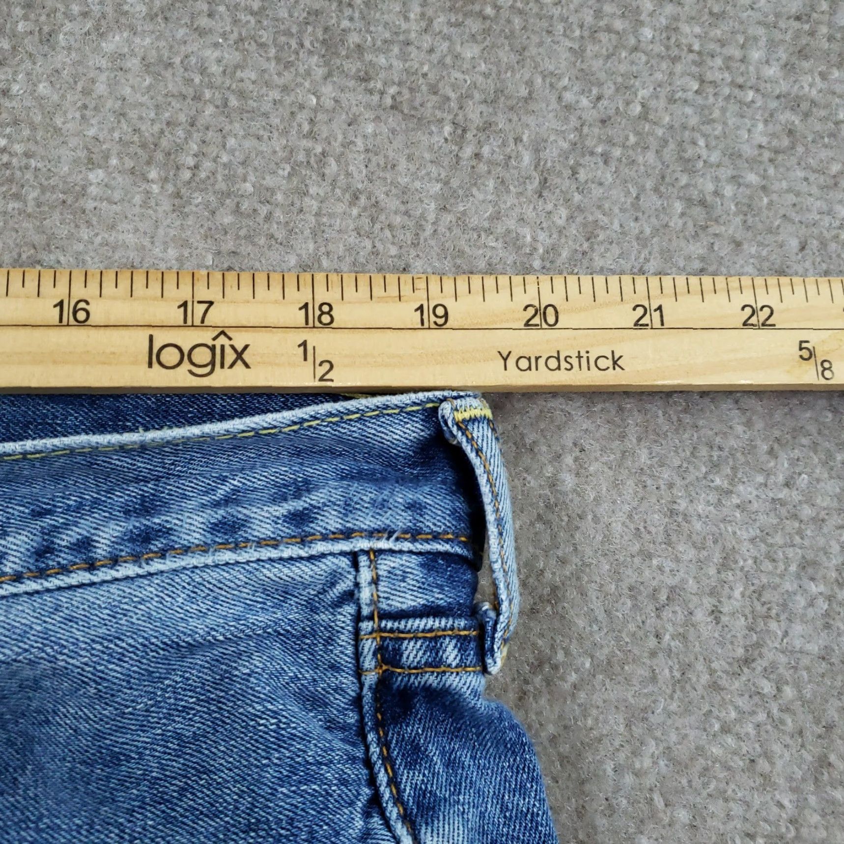 Levi's Levi's 505 Jeans Men 38x32 Blue Denim Regular Straight Leg Casual Classic Shirt Jeans Men 38 Blue Denim 505 Straight Regular 5 Pocket Pockets Mens Size US 38 / EU 54 - 7 Thumbnail