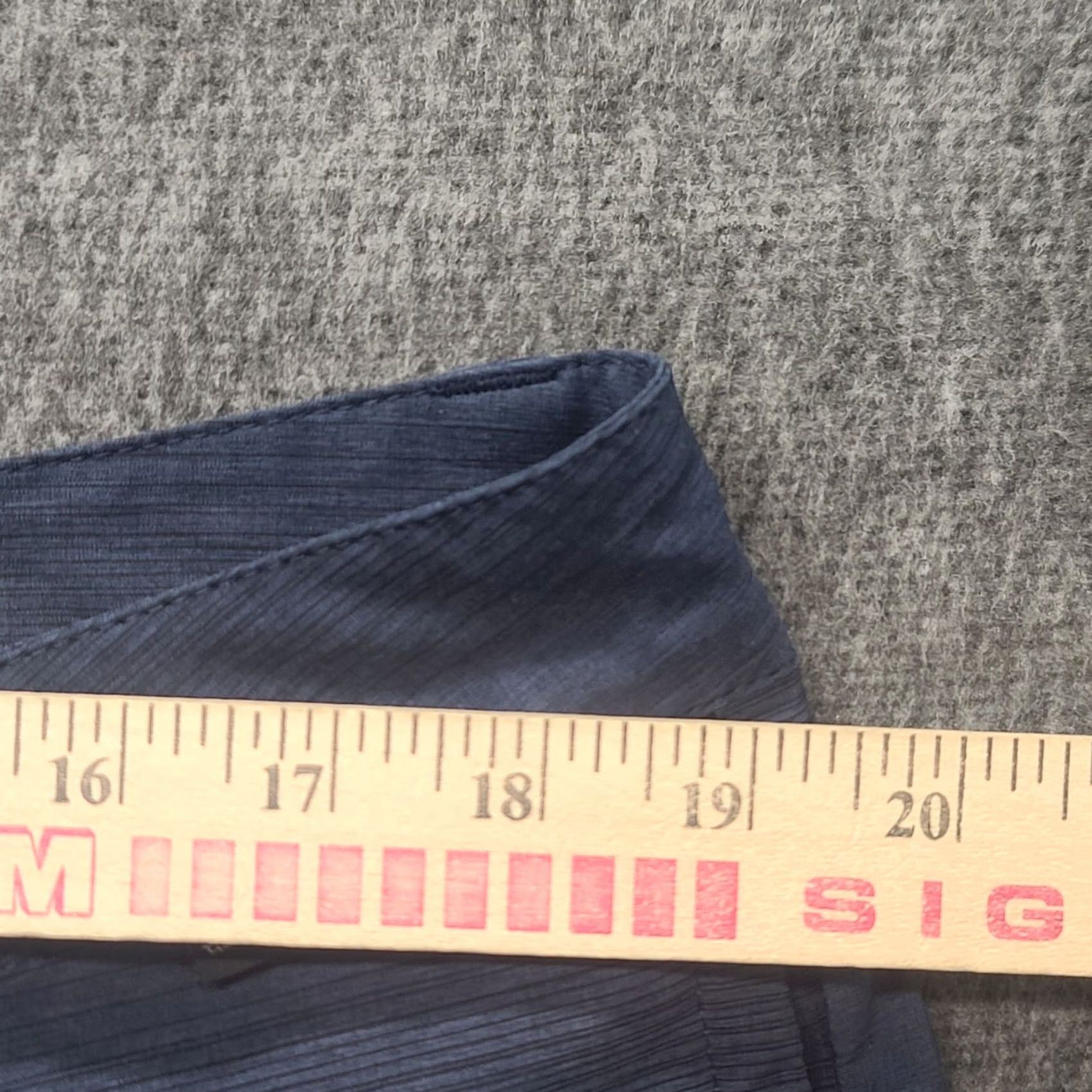 TravisMathew Travis Mathew Mens 36 Regular Fit Chino Shorts Inseam 10 Blue Pants/Shorts Style Sports Size US 36 / EU 52 - 4 Thumbnail