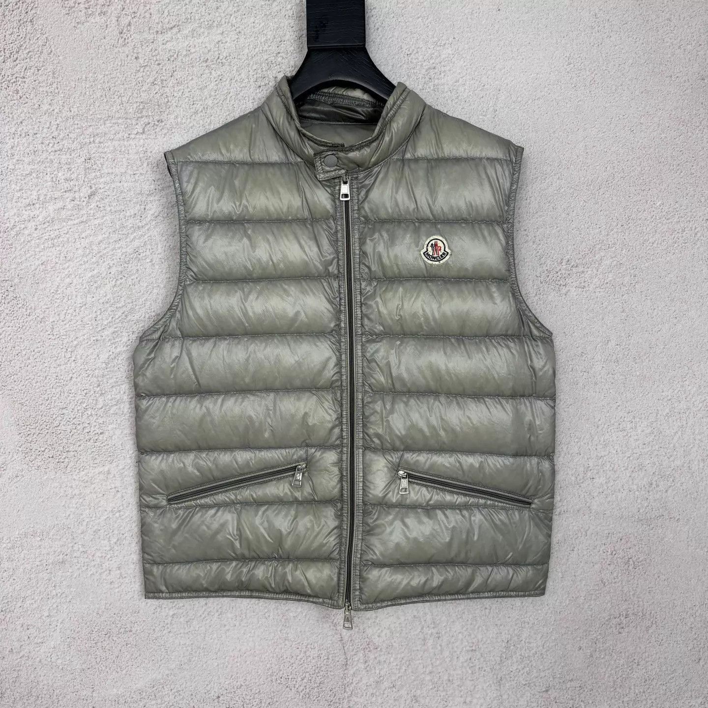 Moncler Green Puffer Vest with Zip Closure and Pockets Size US M / EU 48-50 / 2 - 1 Thumbnail