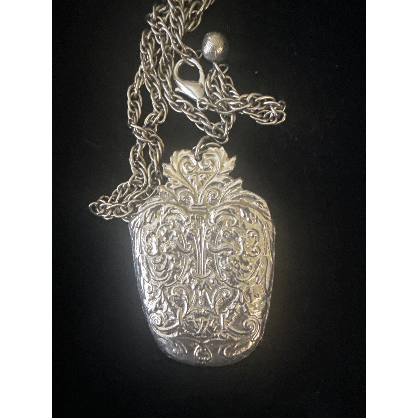 Kenneth Jay Lane Vintage KJL Kenneth Jay Lane Big Bold Pendant Size ONE SIZE - 1 Thumbnail