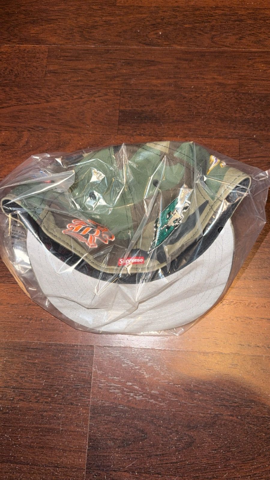 New Era × Supreme Supreme Mascots S Logo New Era Size ONE SIZE - 5 Thumbnail