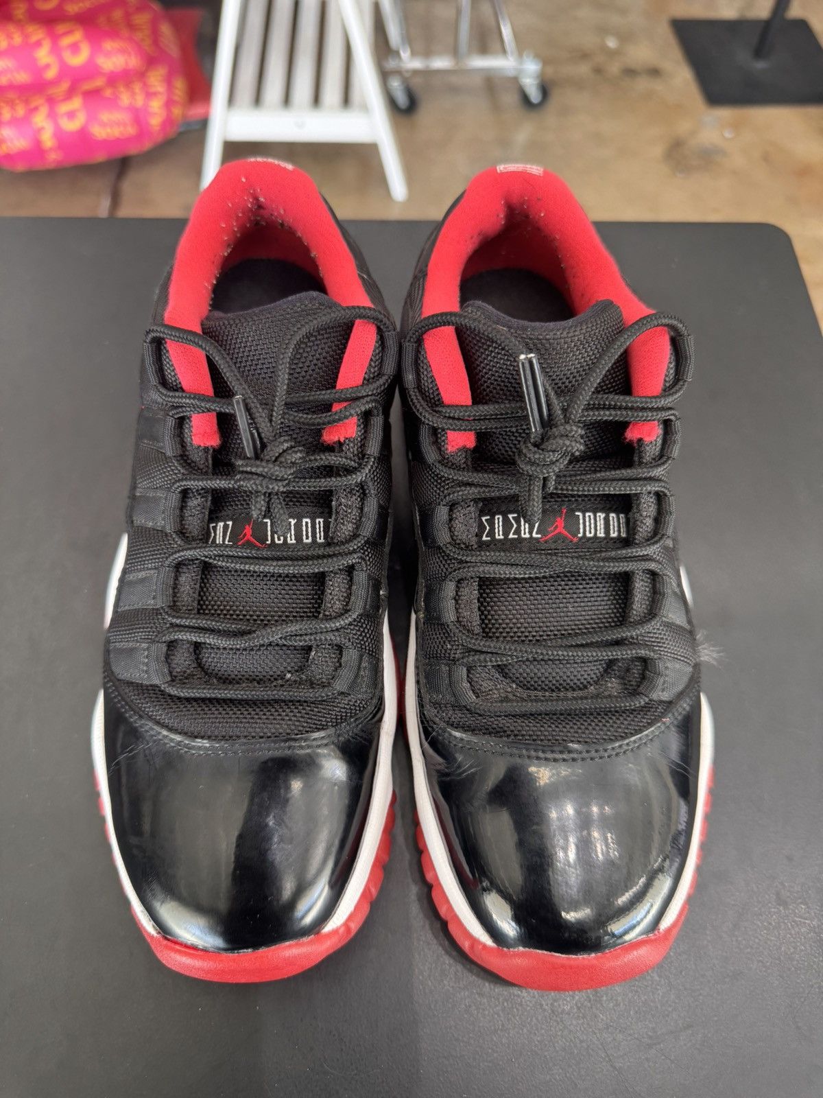 Jordan Brand Air Jordan 11 Low Bred Size 5.5Y (2015) Size US 5.5 / EU 38 - 2 Thumbnail