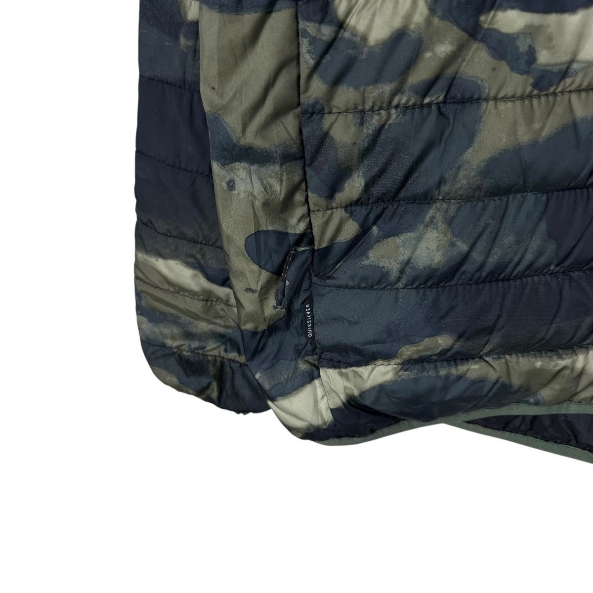 Quicksilver ☀️QUICKSILVER HOODIE CAMO LIGHT PUFFER JACKET Size US L / EU 52-54 / 3 - 5 Thumbnail
