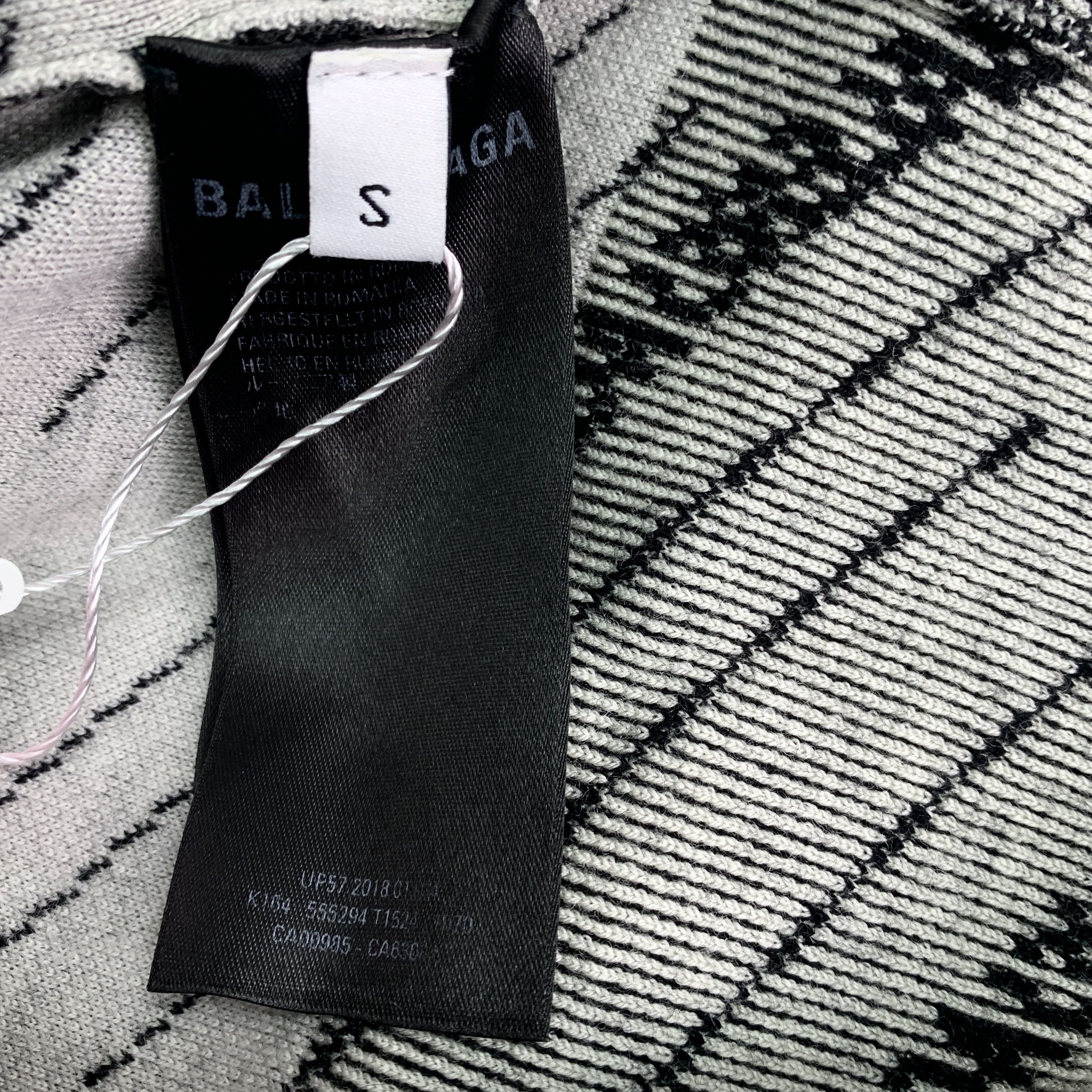 Balenciaga CW0446 Balenciaga Womens Black & White Logo Print Sweater Size S / US 4 / IT 40 - 6 Thumbnail