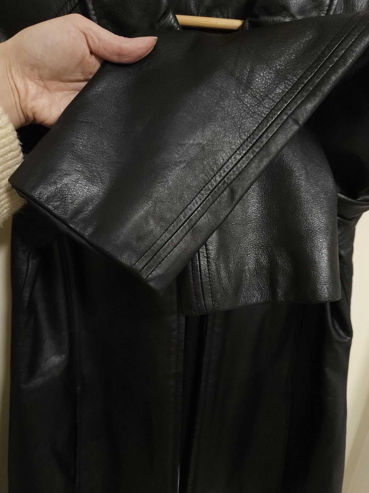 Danier × Vintage Danier Genuine Leather Raglan Sleeves Black Jacket / 42~44 Size M / US 6-8 / IT 42-44 - 11 Thumbnail